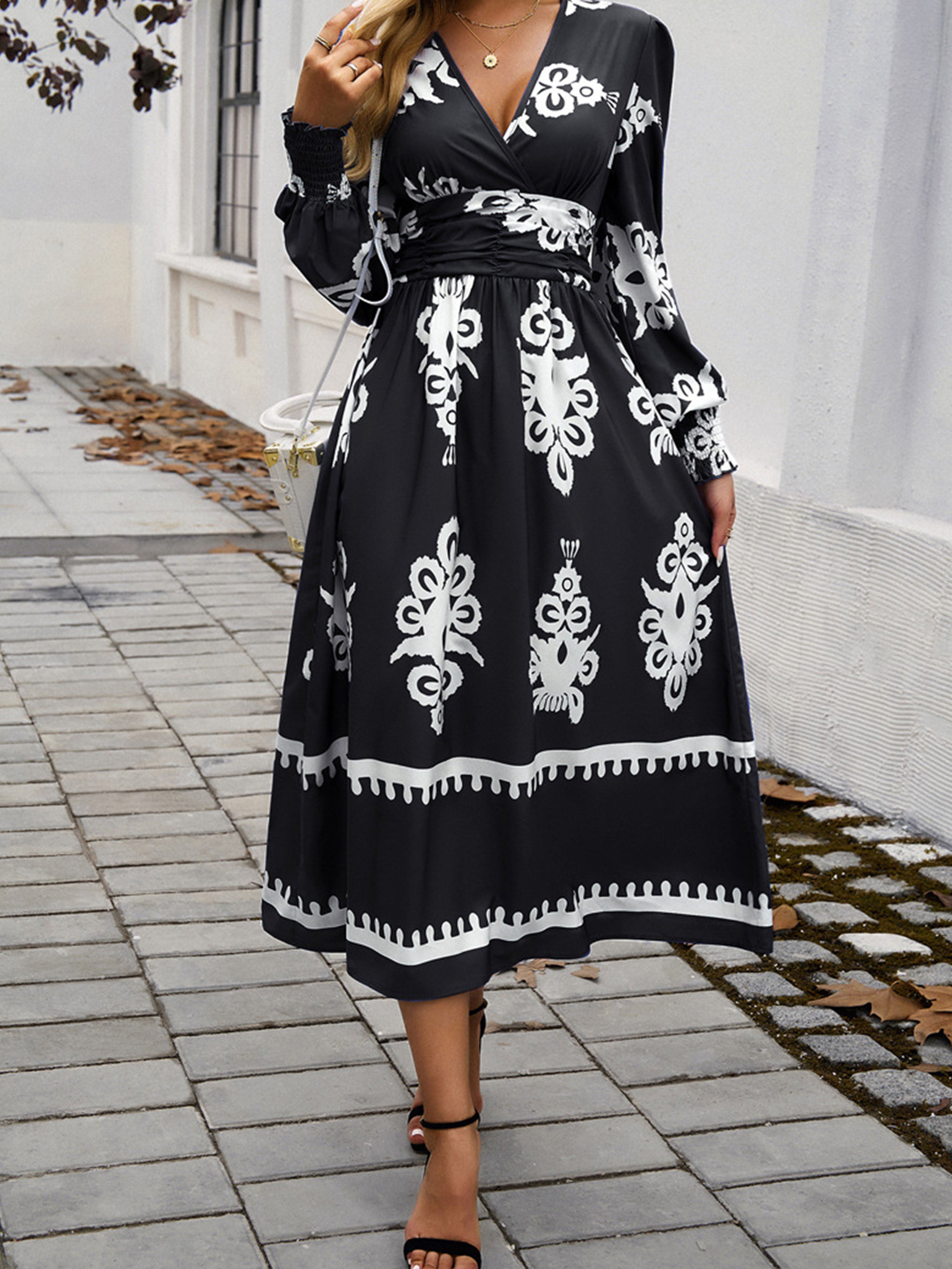 Black Color Blocking Empire Waist Long Sleeves V Neck Wedding Guest Dress