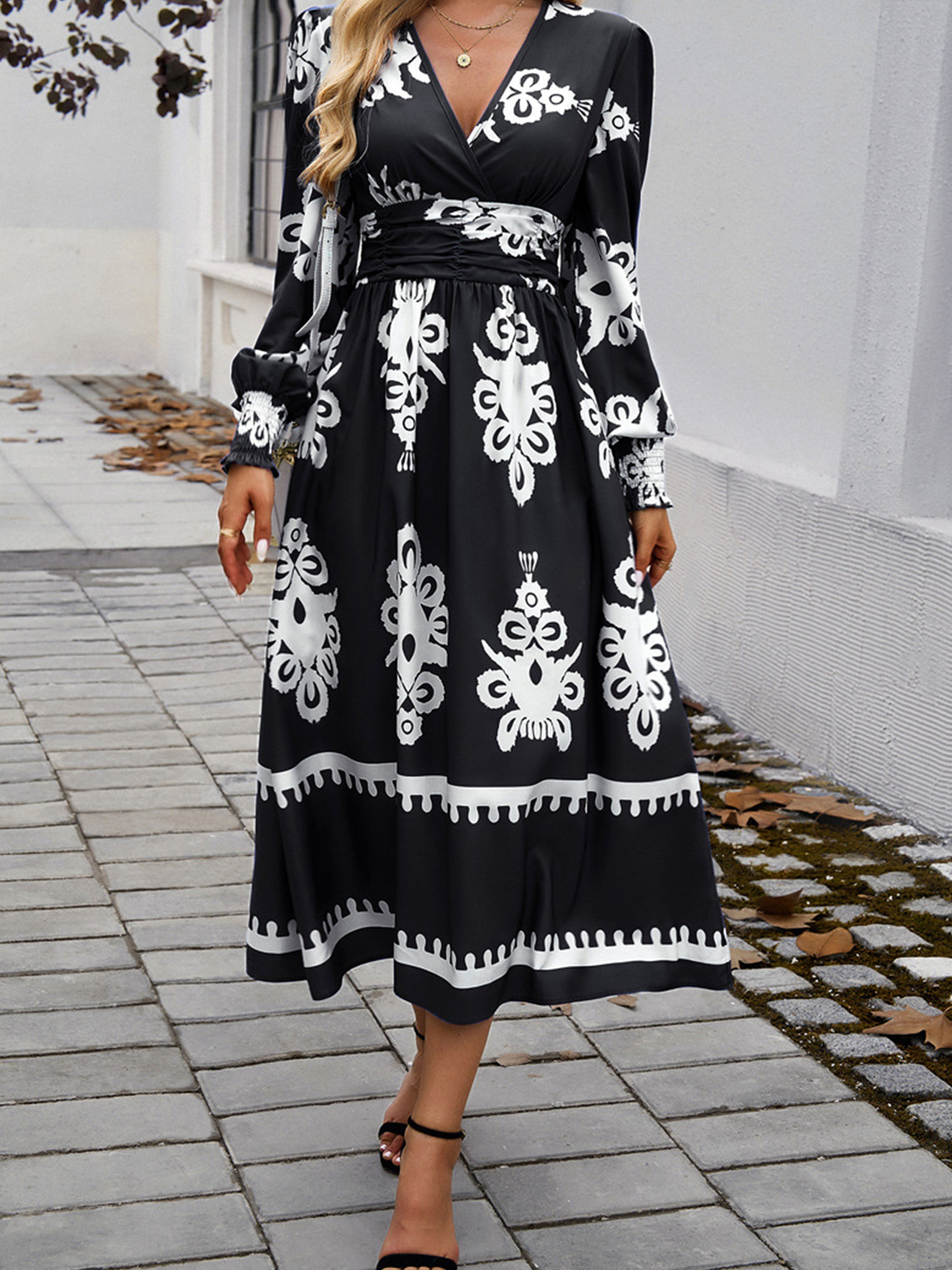 Black Color Blocking Empire Waist Long Sleeves V Neck Wedding Guest Dress