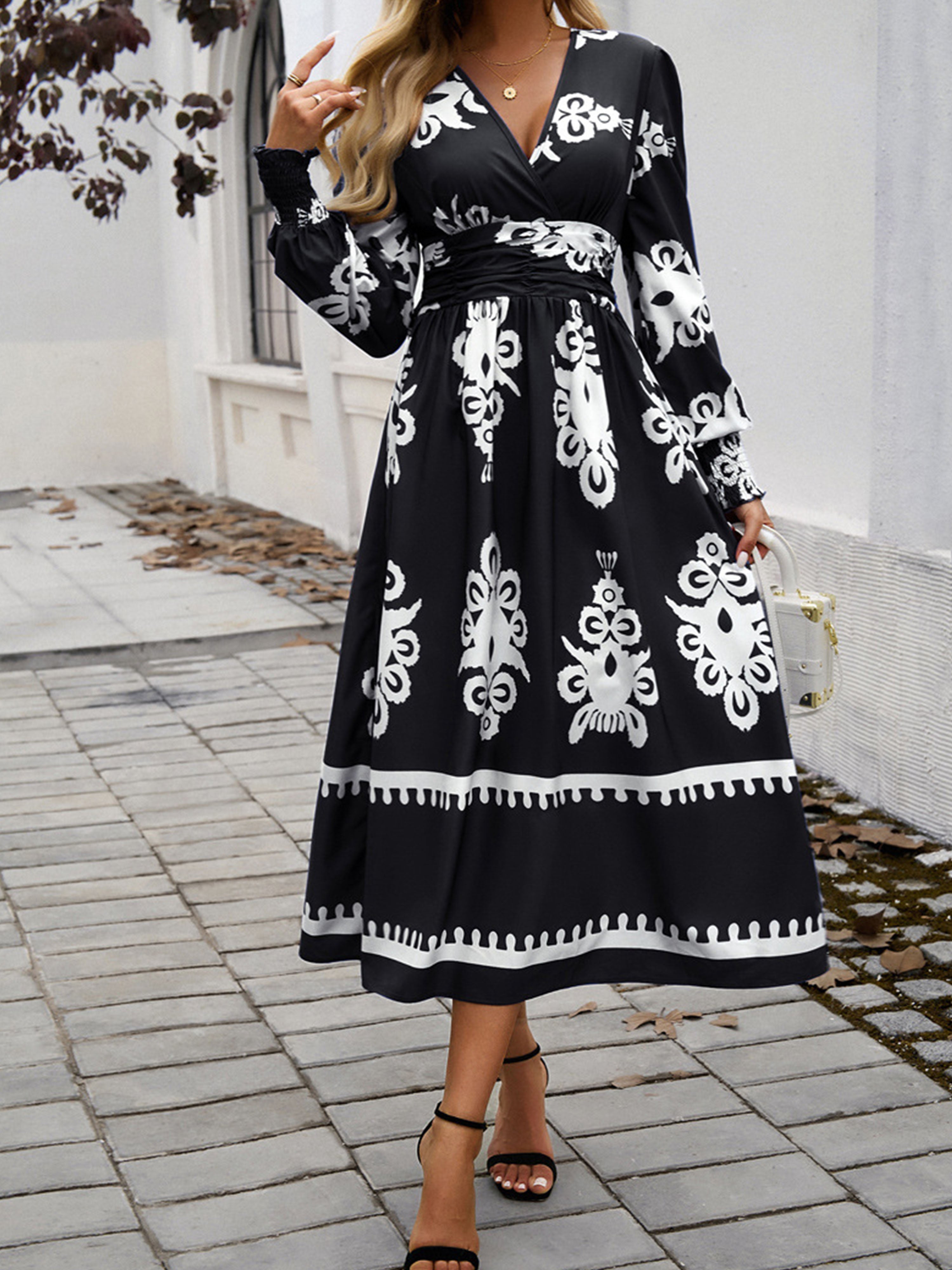 Black Color Blocking Empire Waist Long Sleeves V Neck Wedding Guest Dress