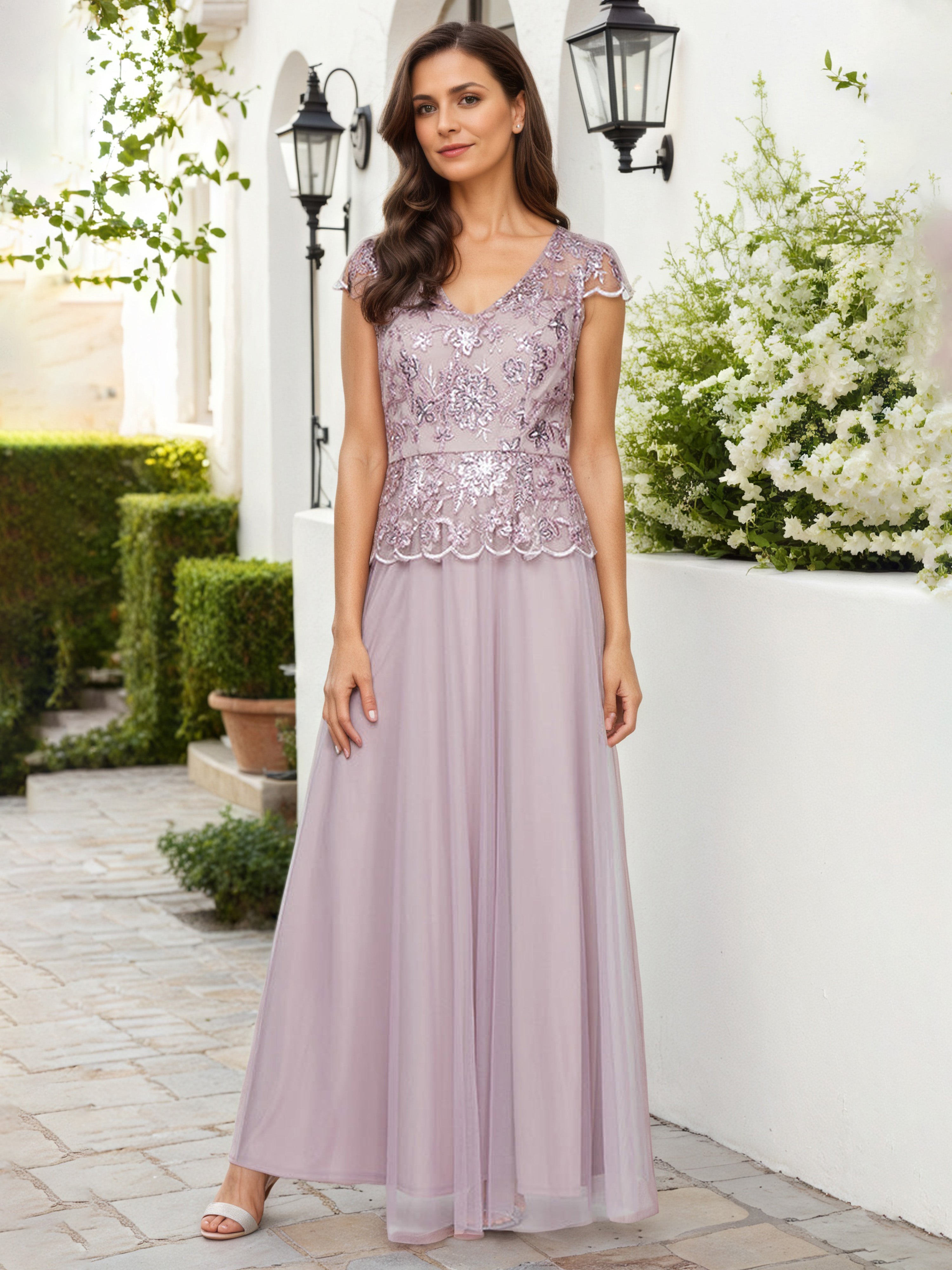 Wisteria Mother Of The Bride Dresses V-Neck Lace Appliques Top A-Line Tulle Mother Of The Bride Dress Wisteria Mother Of The Bride Dresses V-Neck Lace Appliques Top A-Line Tulle Mother Of The Bride Dress