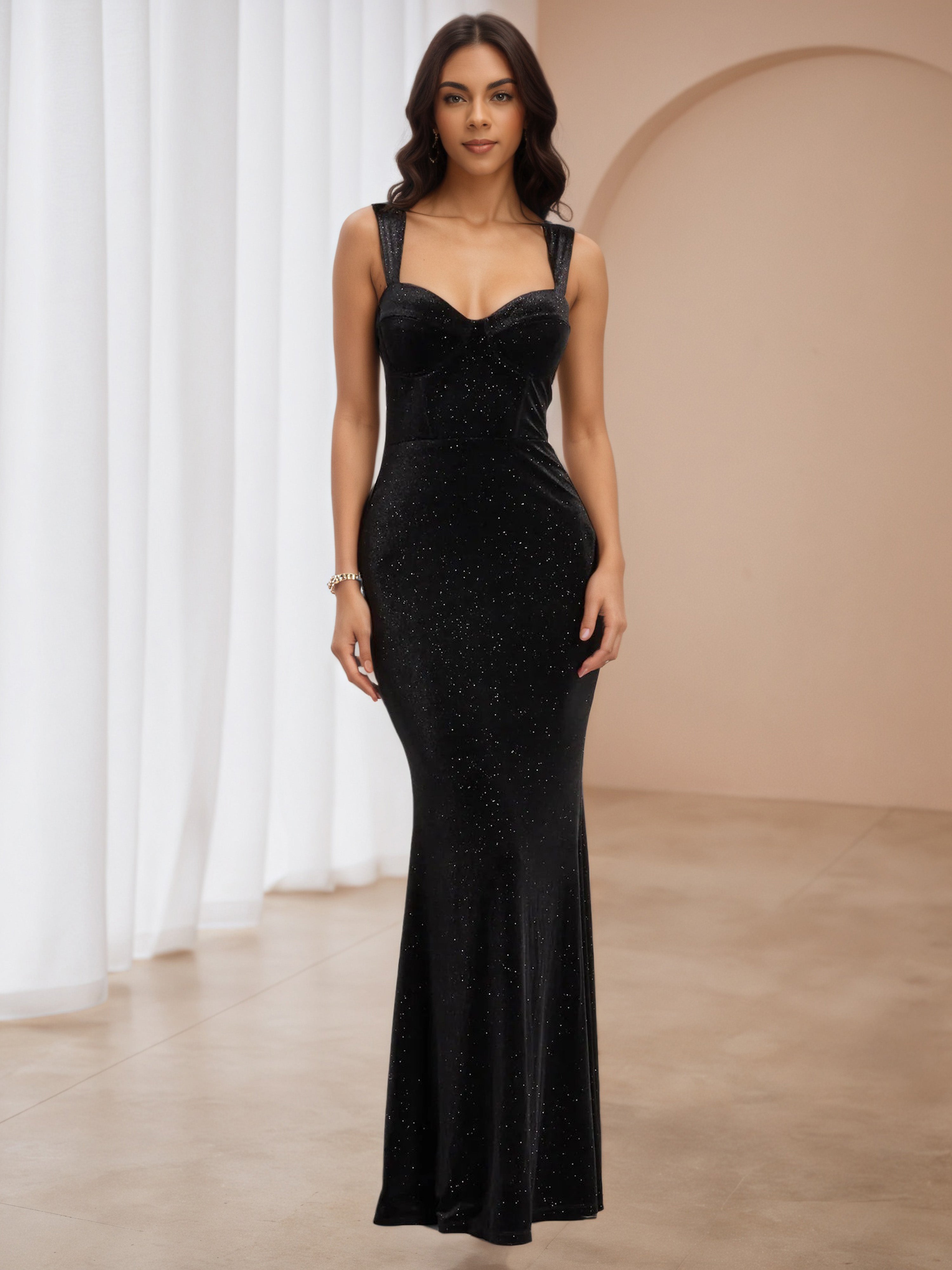 Straps Velvet Sheath Prom Dresses in Black Straps Velvet Sheath Prom Dresses in Black