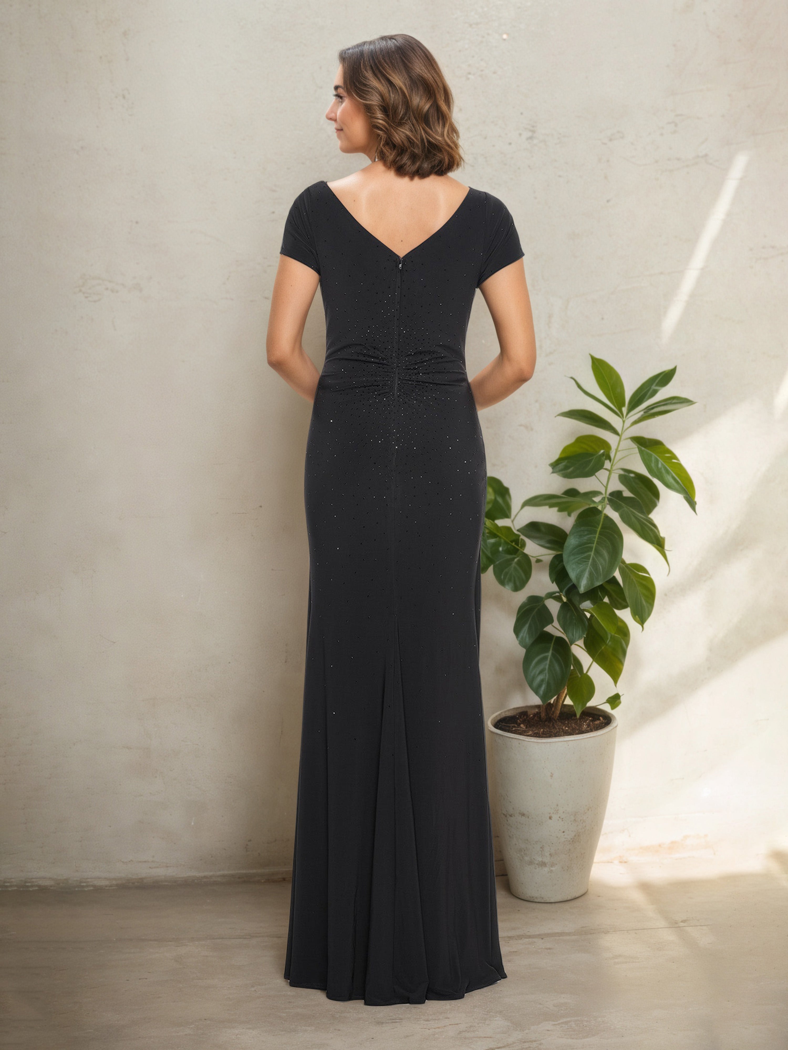 Jewel Elegant Short Sleeves Floor Length Sheath Mother Of The Bride Dress in Black