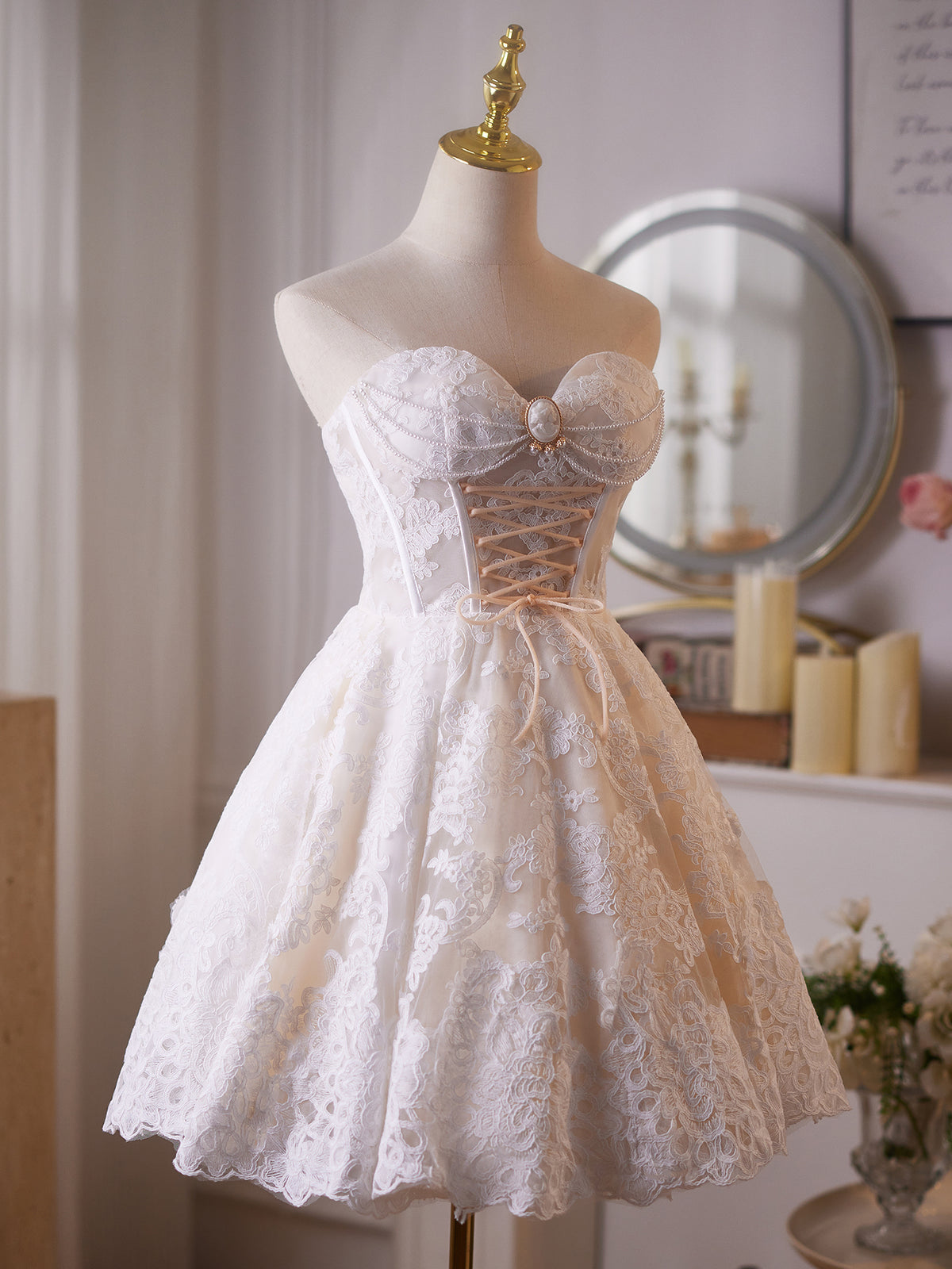 Cicinia Pearl Chain Vintage Cameo Ivory Wedding Dresses Short Lace A-line Sweetheart Mini Length Bridal Dress