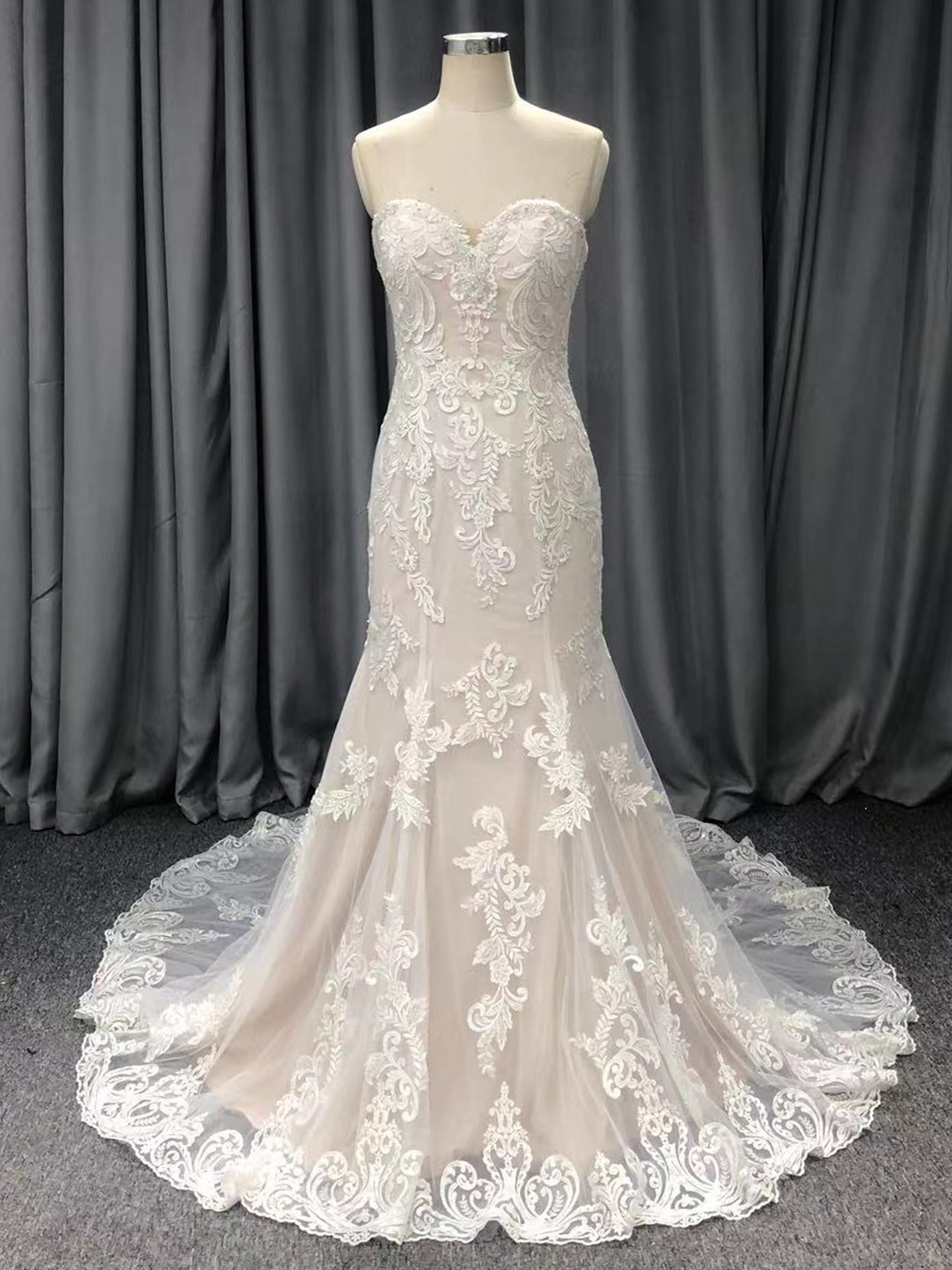 Lace Sweetheart Neck Strapless Mermaid Wedding Dress With Train C0004