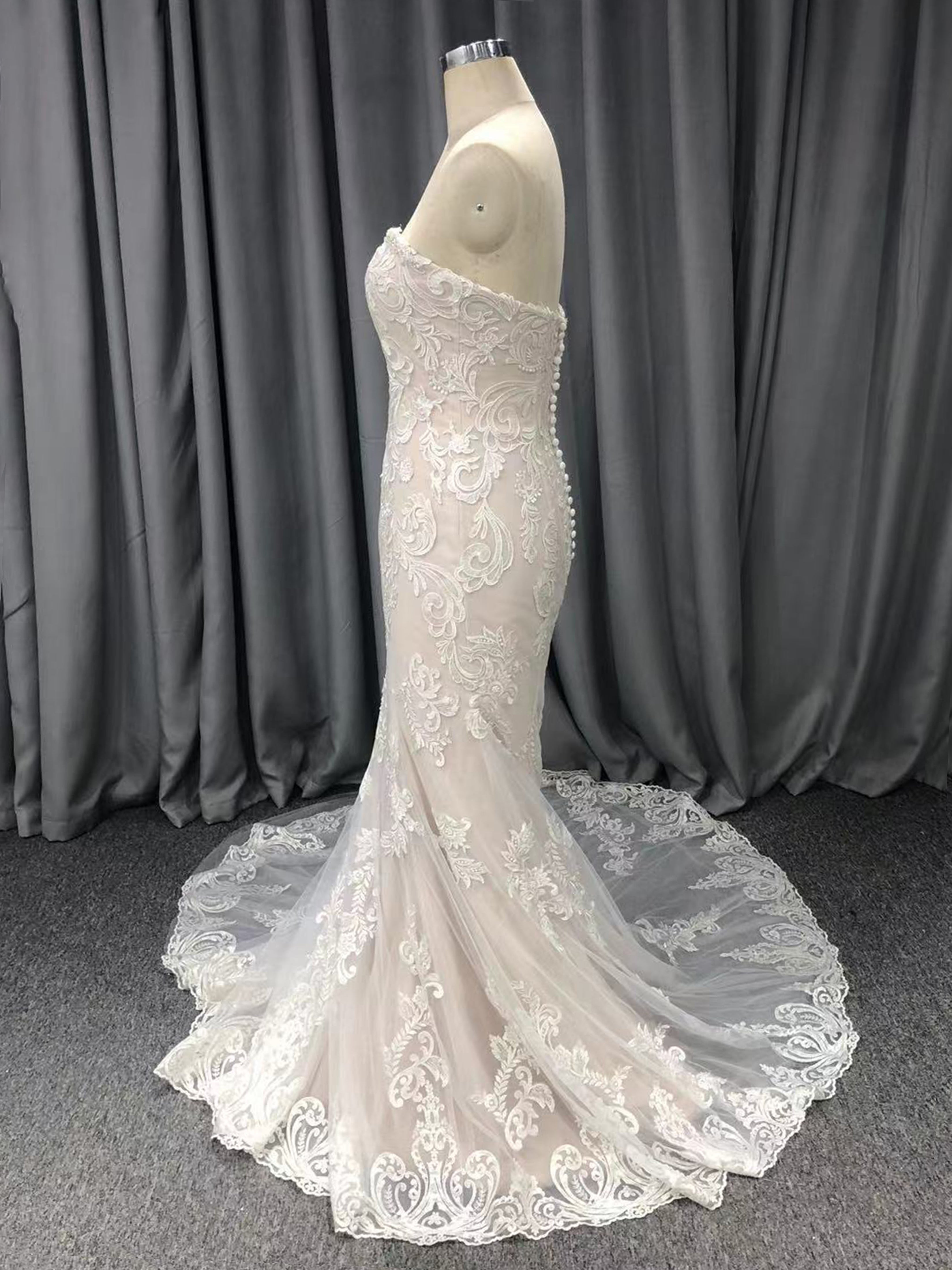 Lace Sweetheart Neck Strapless Mermaid Wedding Dress With Train C0004
