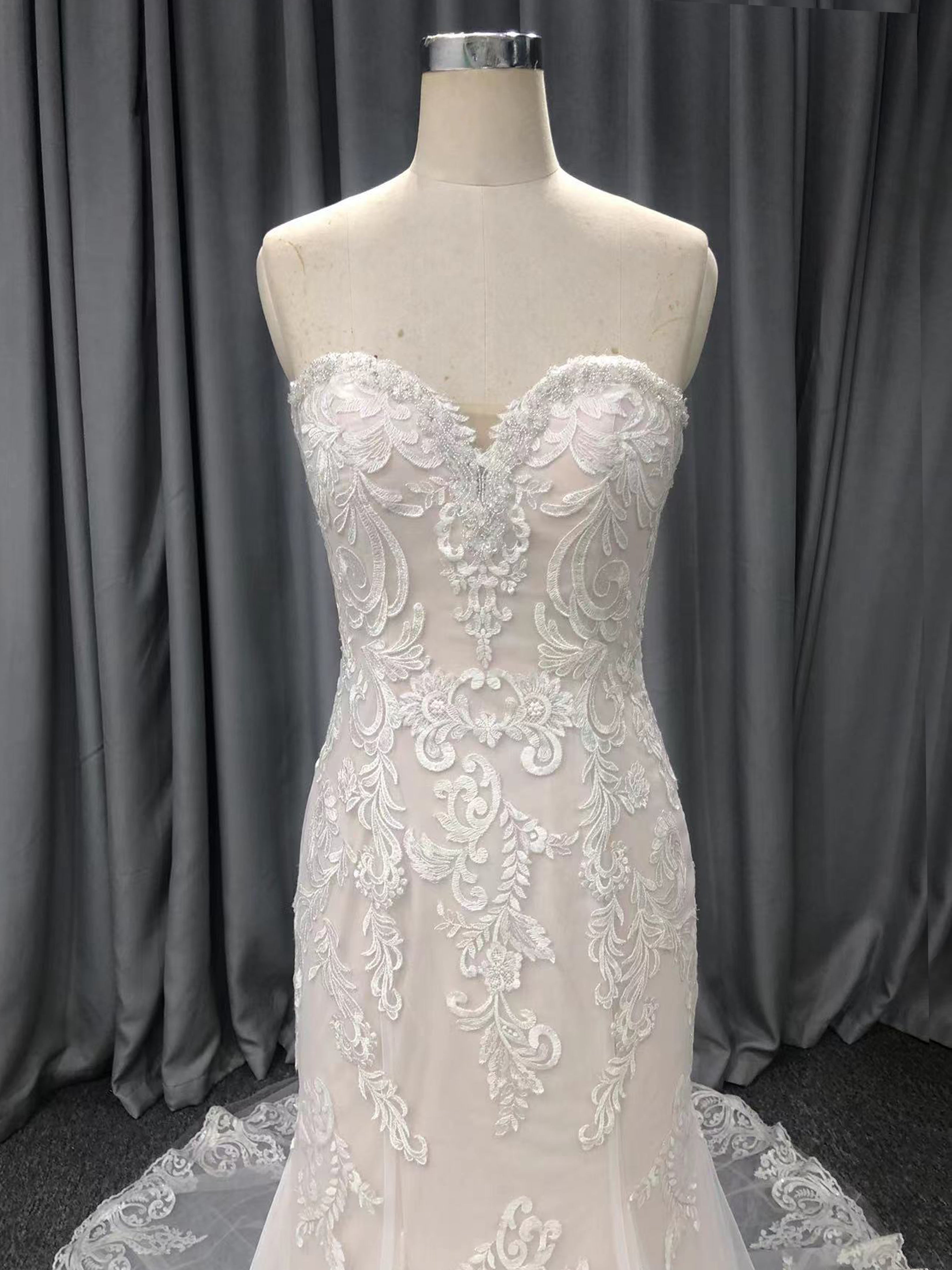 Lace Sweetheart Neck Strapless Mermaid Wedding Dress With Train C0004