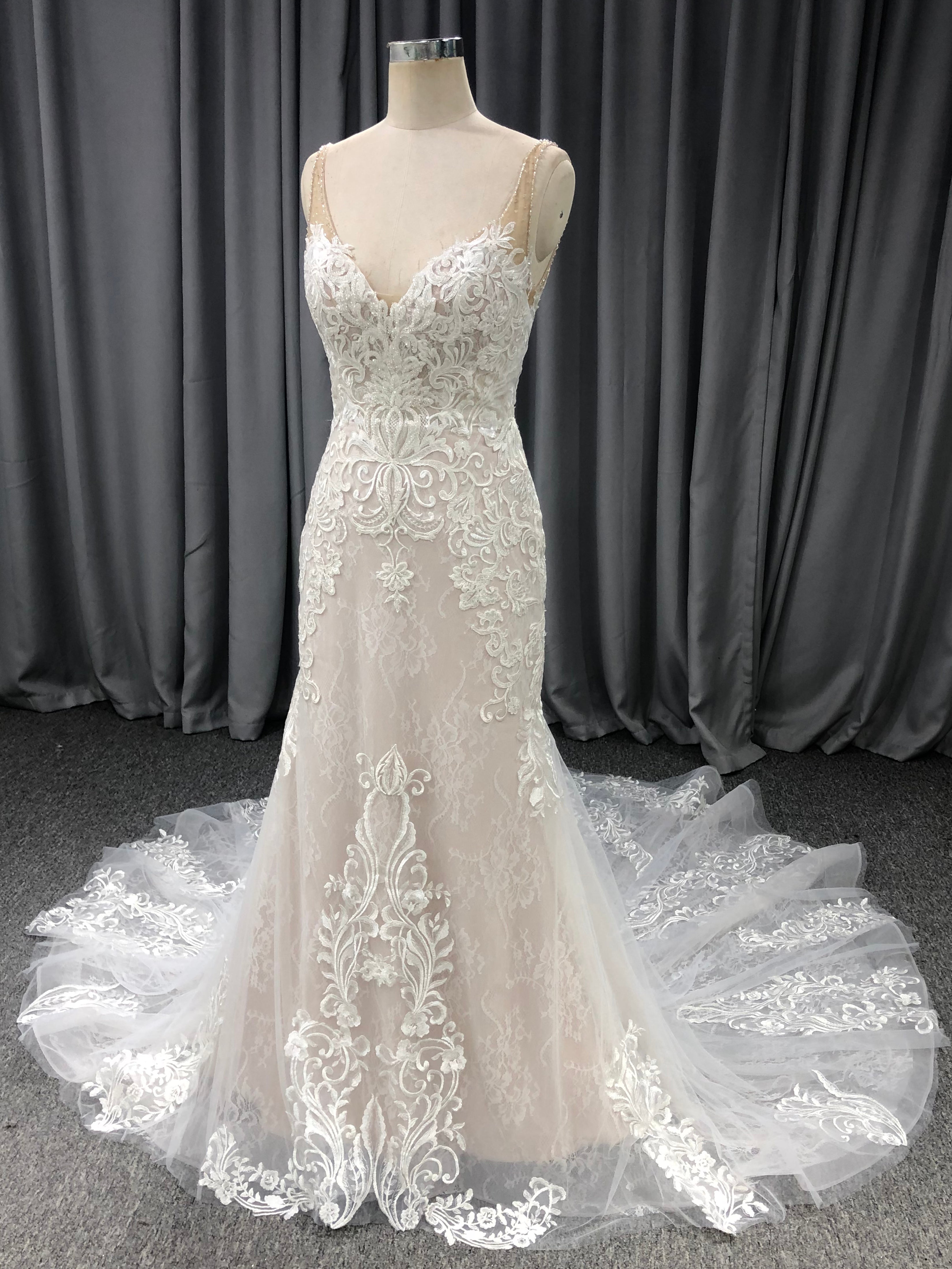 Lace Straps V Neck Mermaid Wedding Dress With Train C0005