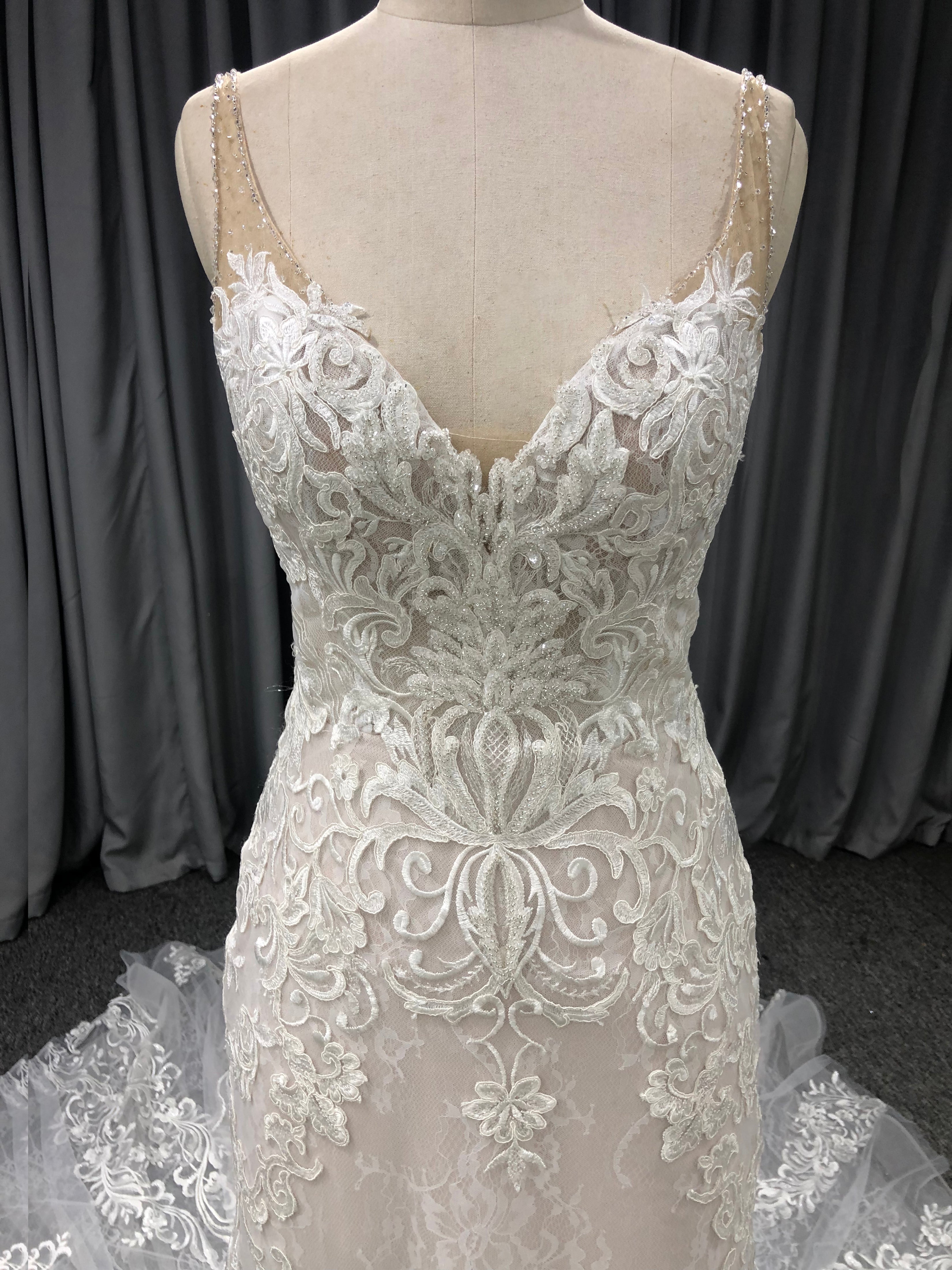 Lace Straps V Neck Mermaid Wedding Dress With Train C0005