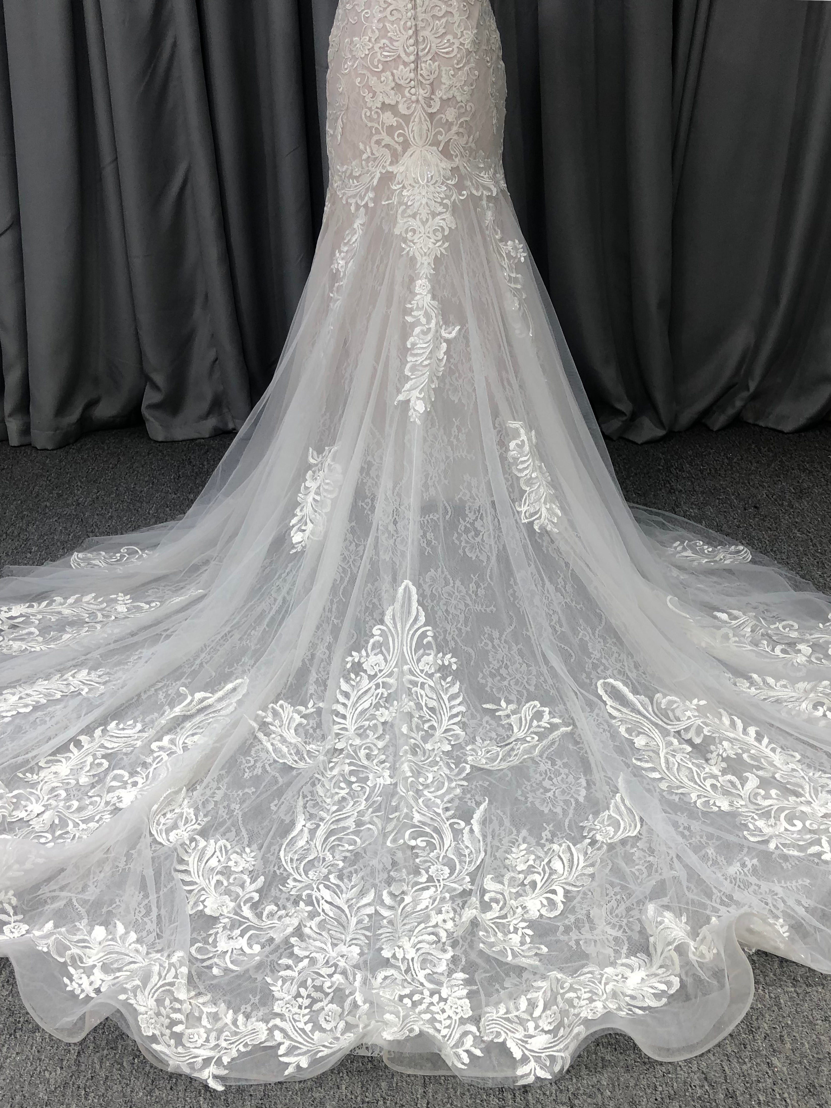 Lace Straps V Neck Mermaid Wedding Dress With Train C0005