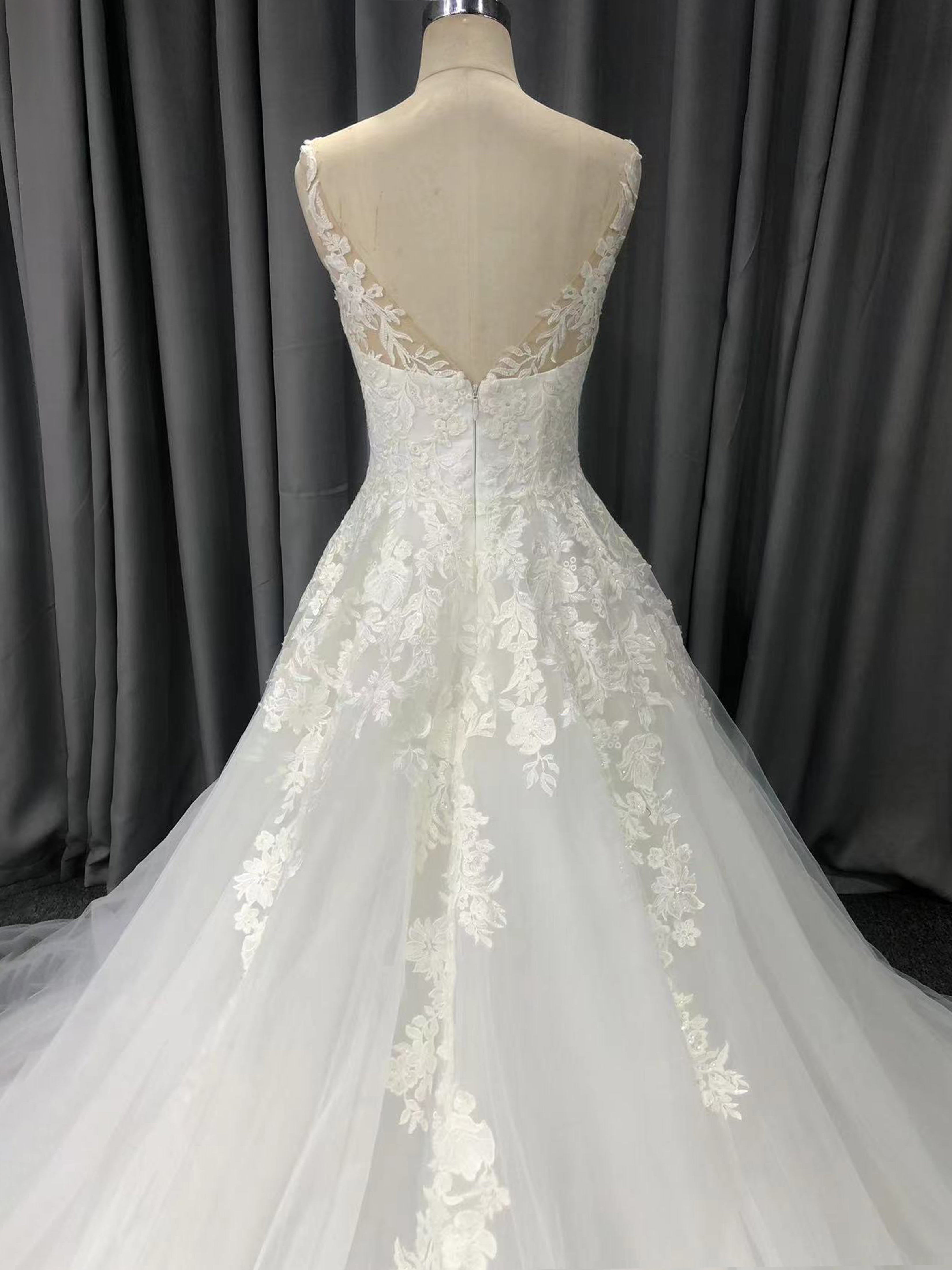 A-line Lace Appliques Straps Wedding Dress With Train C0007