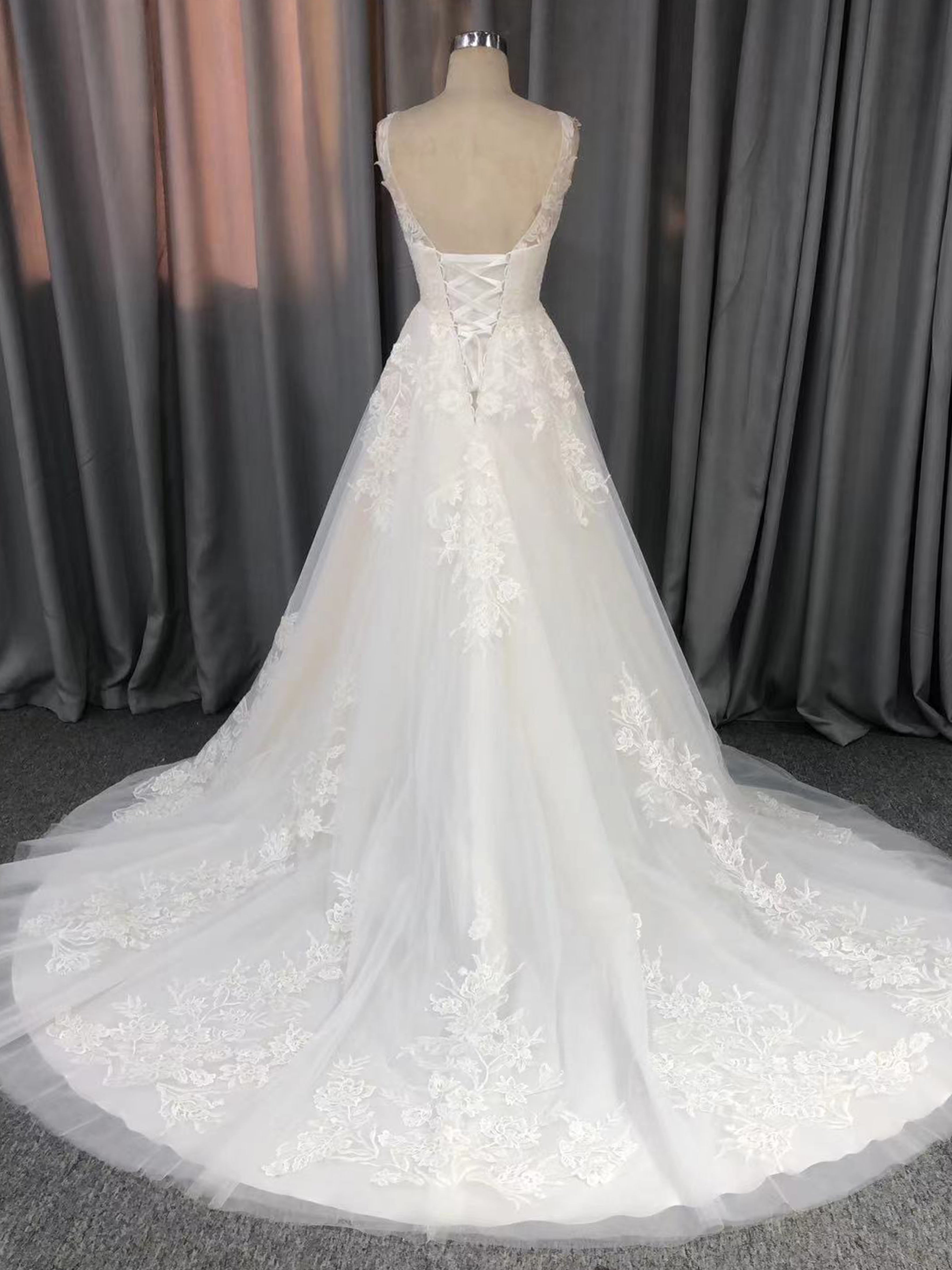 Straps V Neck Lace Appliques A-line Wedding Dress With Train C0010