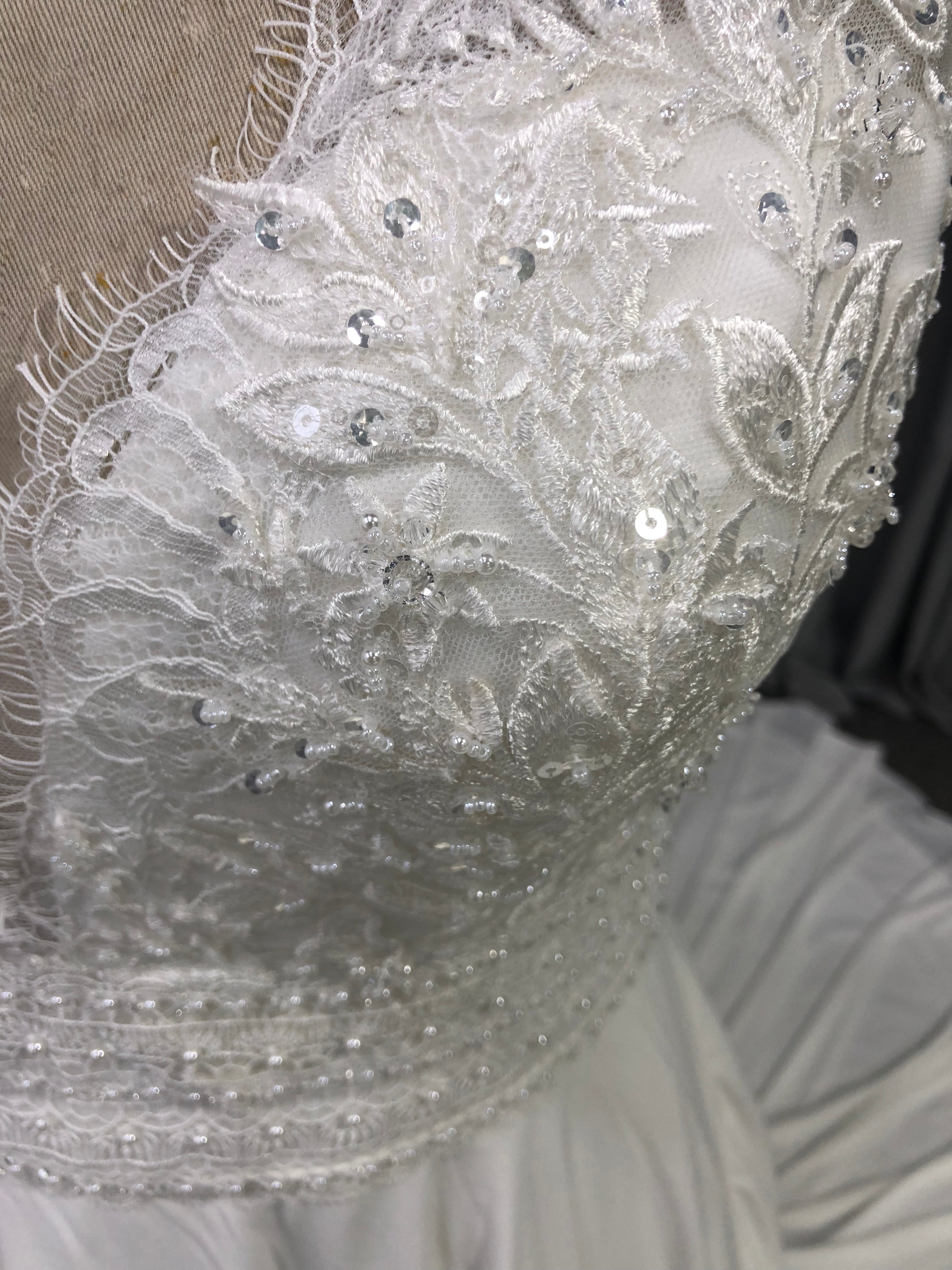 Cap sleeves V Neck Lace With Beads A-line Wedding Dress With Train C0011