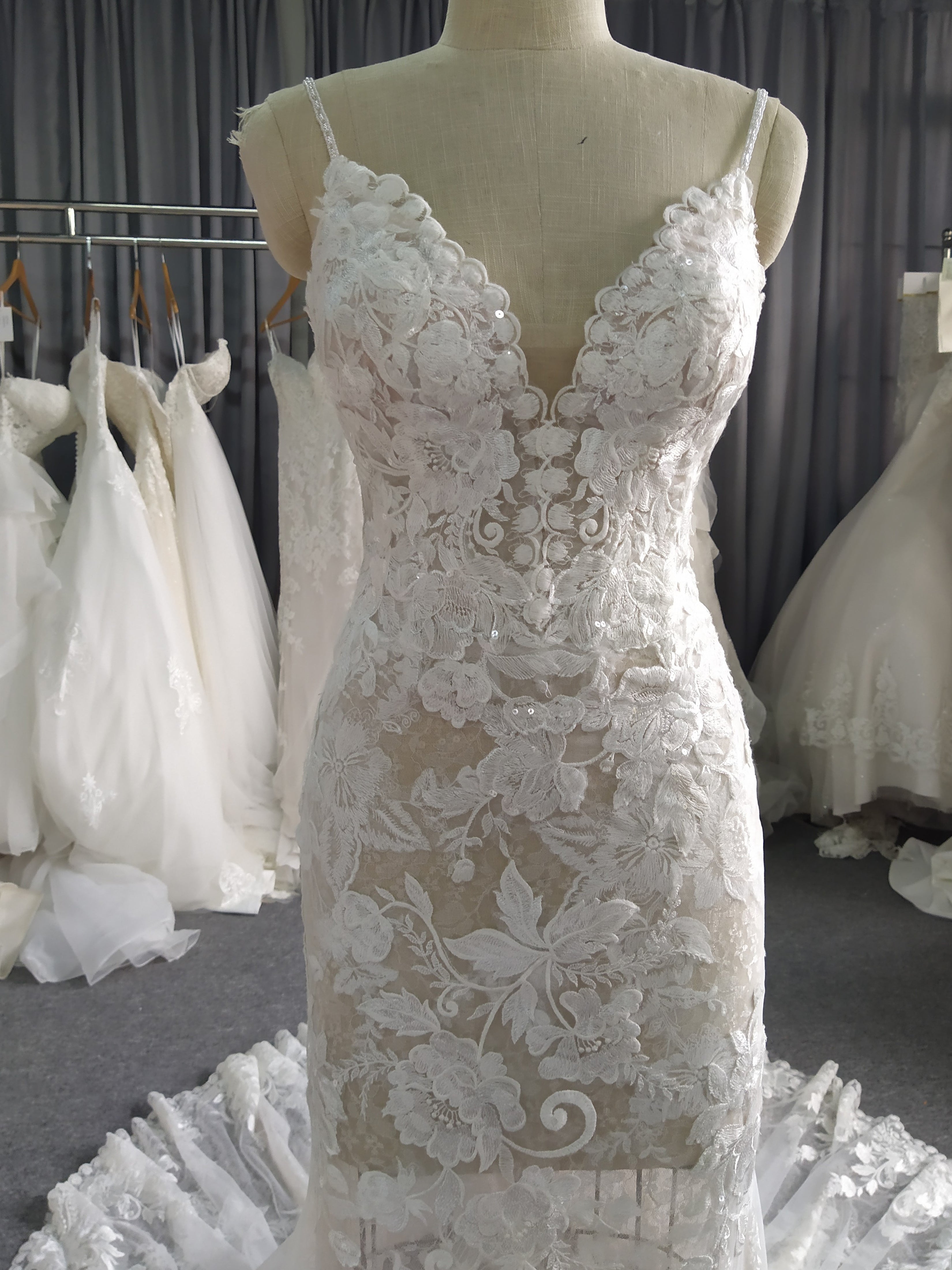 Lace Spaghetti Straps Mermaid Wedding Dress With Train C0020