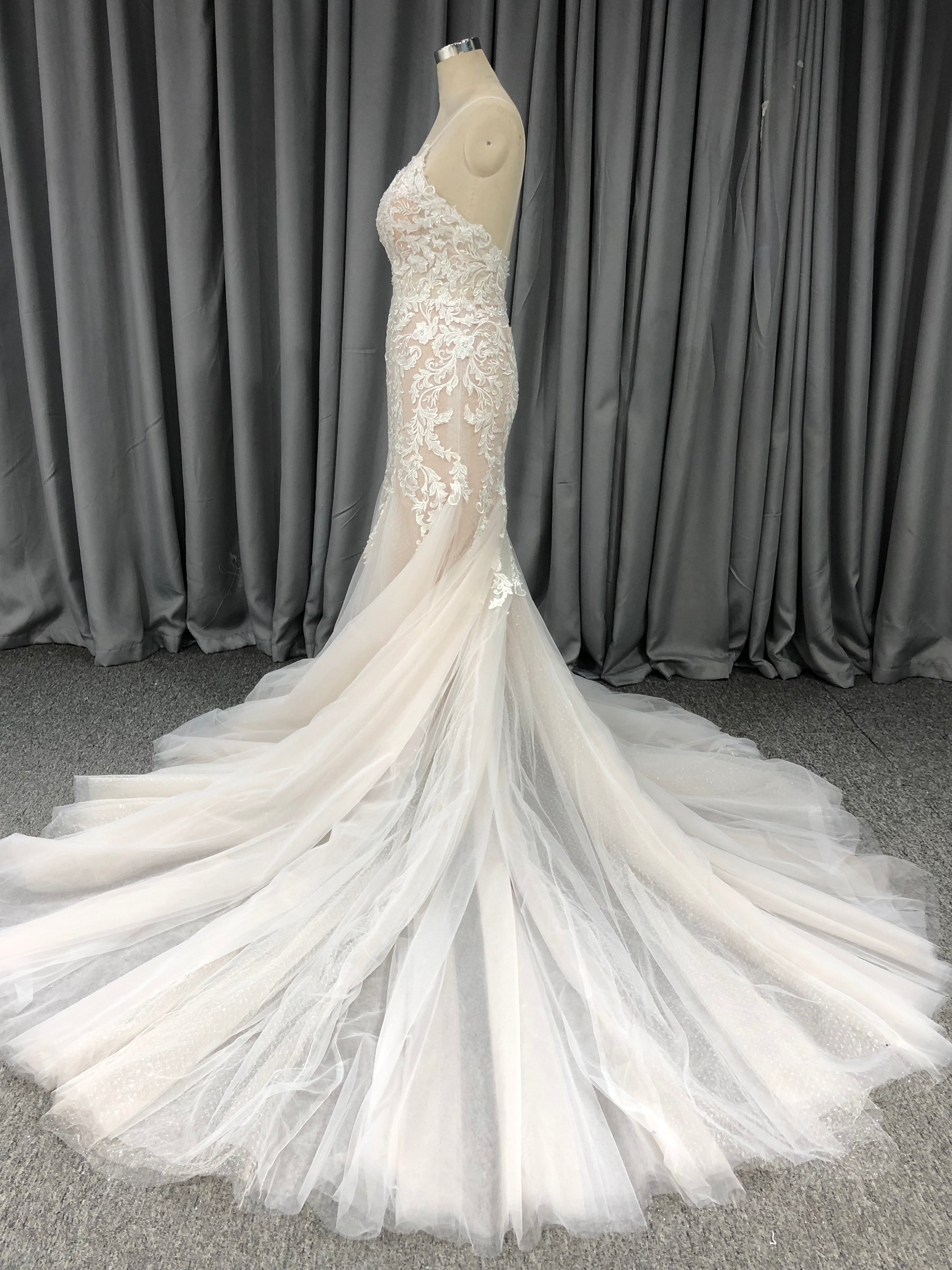 Spaghetti Straps Tulle With Lace Mermaid Wedding Dress With Train C0029