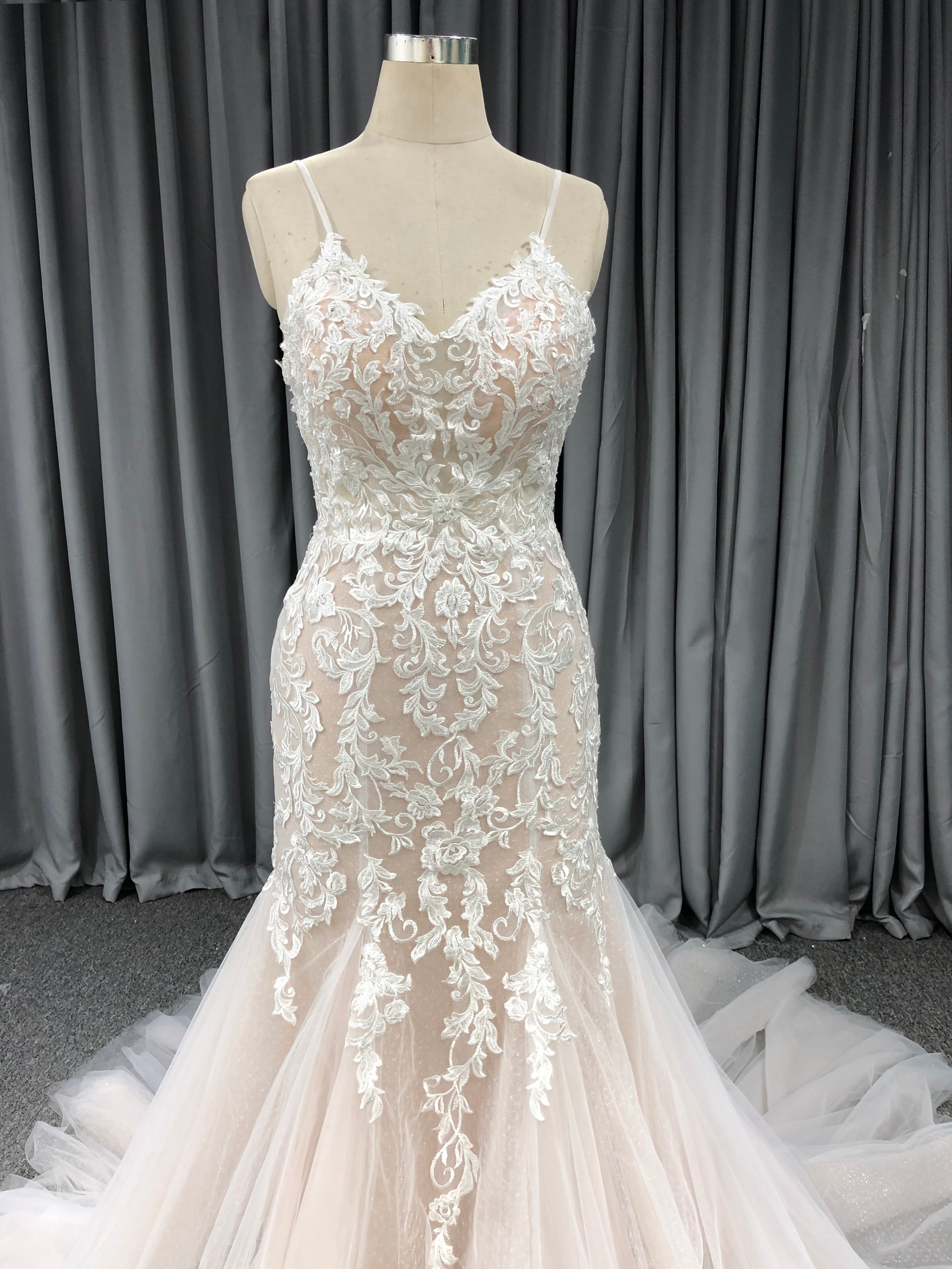 Spaghetti Straps Tulle With Lace Mermaid Wedding Dress With Train C0029
