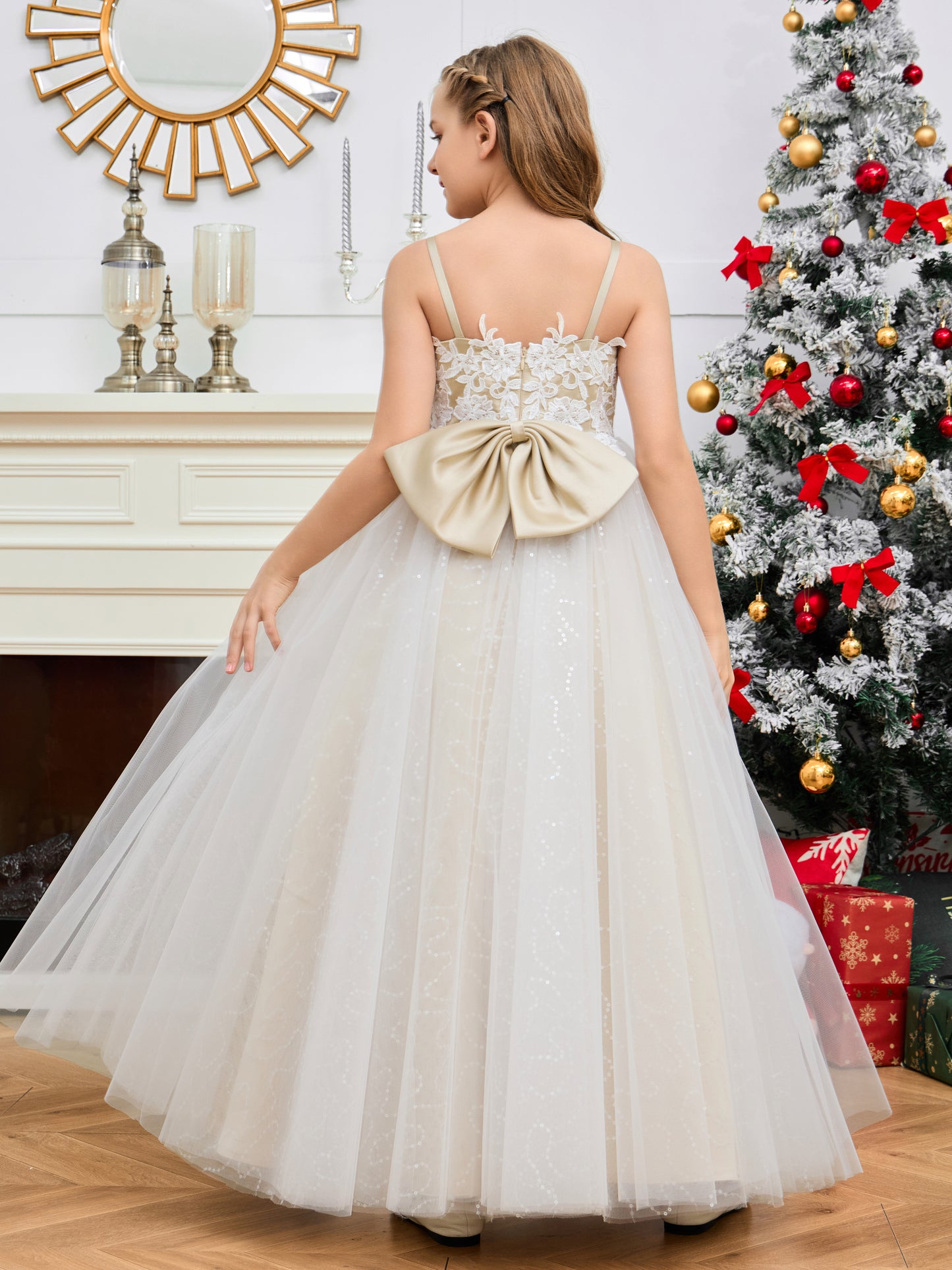 Spaghetti Straps Appliques Tulle Flower Girl Dress with Bow-Knot