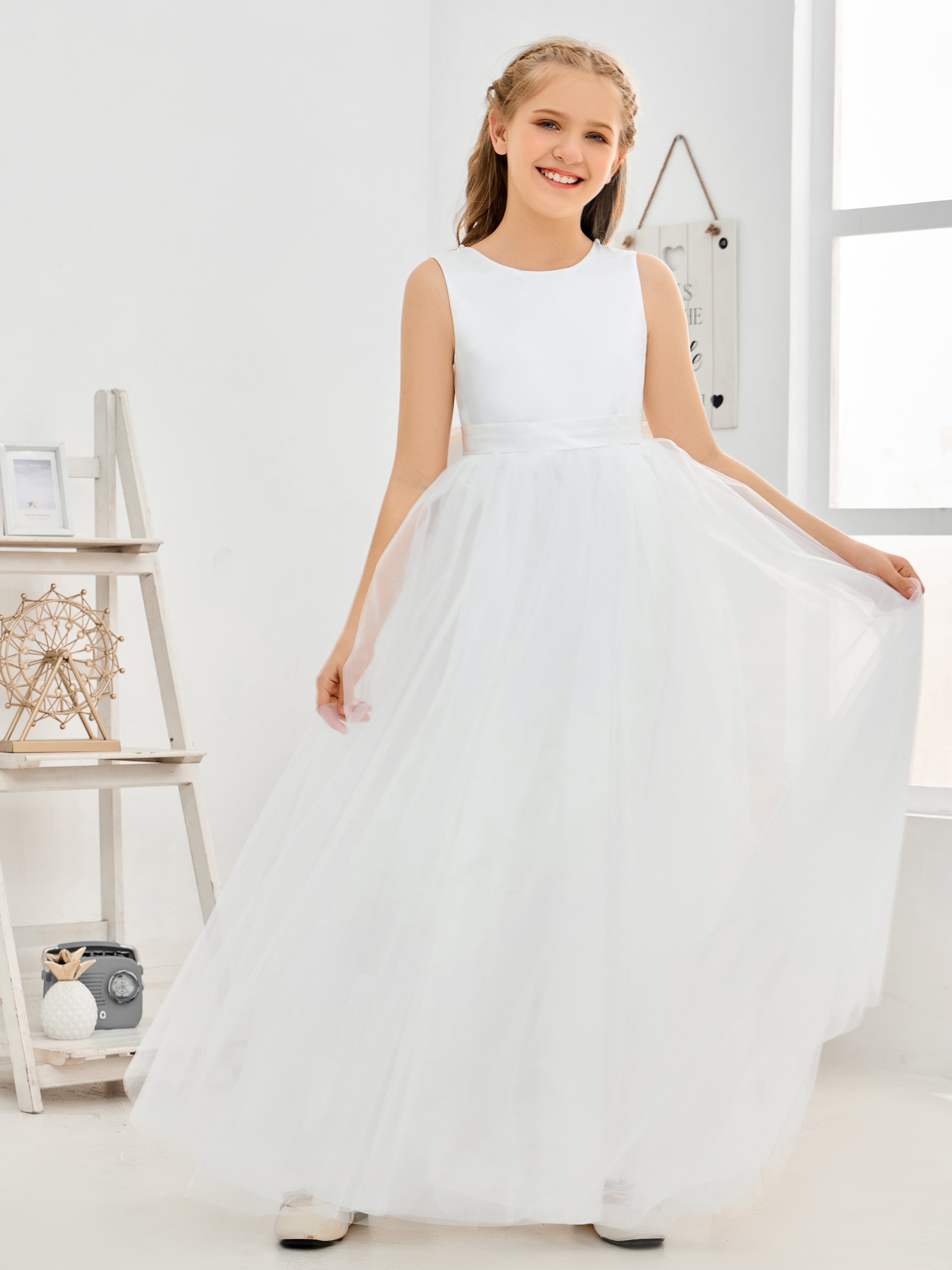 Sleeveless Satin Flower Girl Dress With Bow-Knot Sleeveless Satin Flower Girl Dress With Bow-Knot