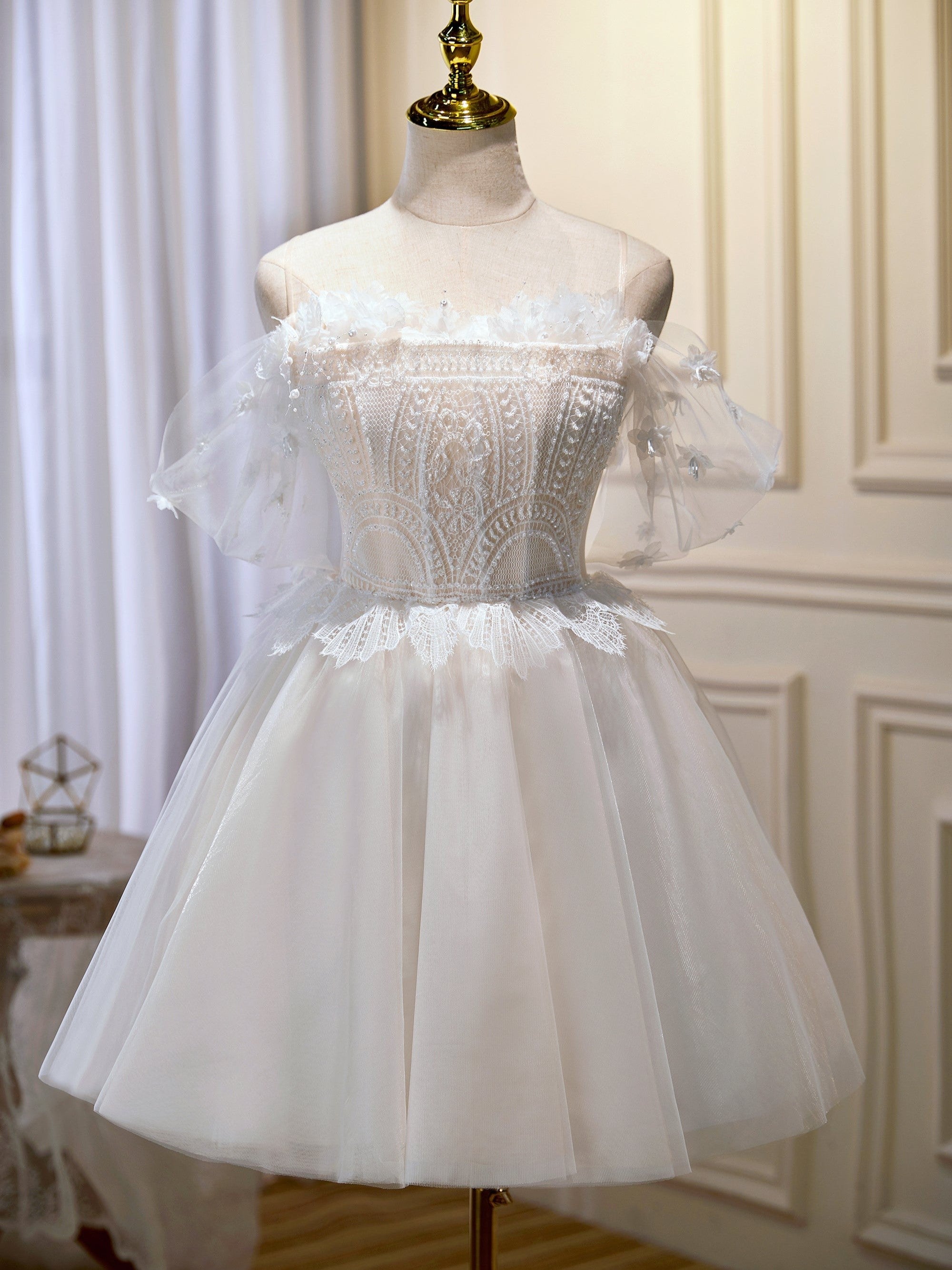 Chic Ivory Spaghetti Straps Off The Shoulder Tulle Homecoming Dresses