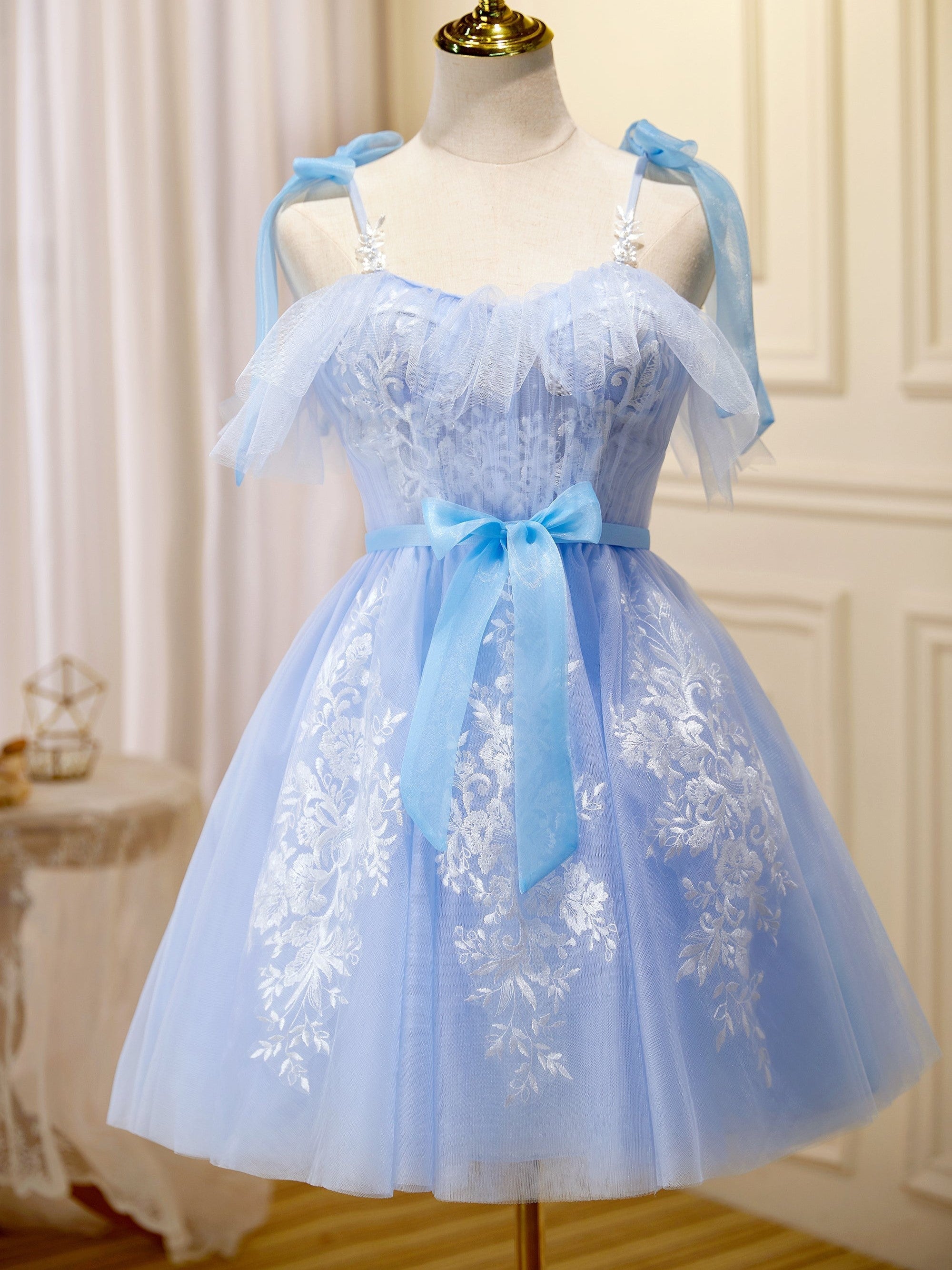 Sky Blue Spaghetti Straps Appliques Tulle Short Homecoming Dresses Sky Blue Spaghetti Straps Appliques Tulle Short Homecoming Dresses