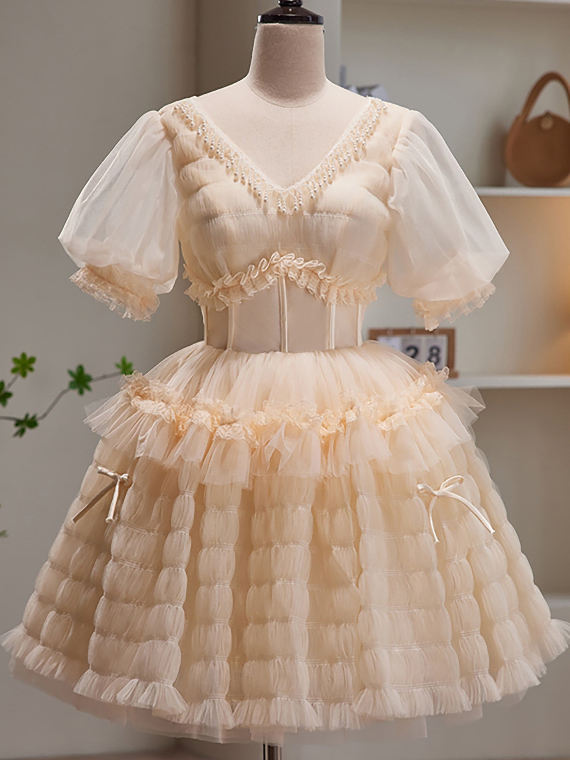 Champagne V Neck Short Sleeves Tulle Short Homecoming Dresses Champagne V Neck Short Sleeves Tulle Short Homecoming Dresses