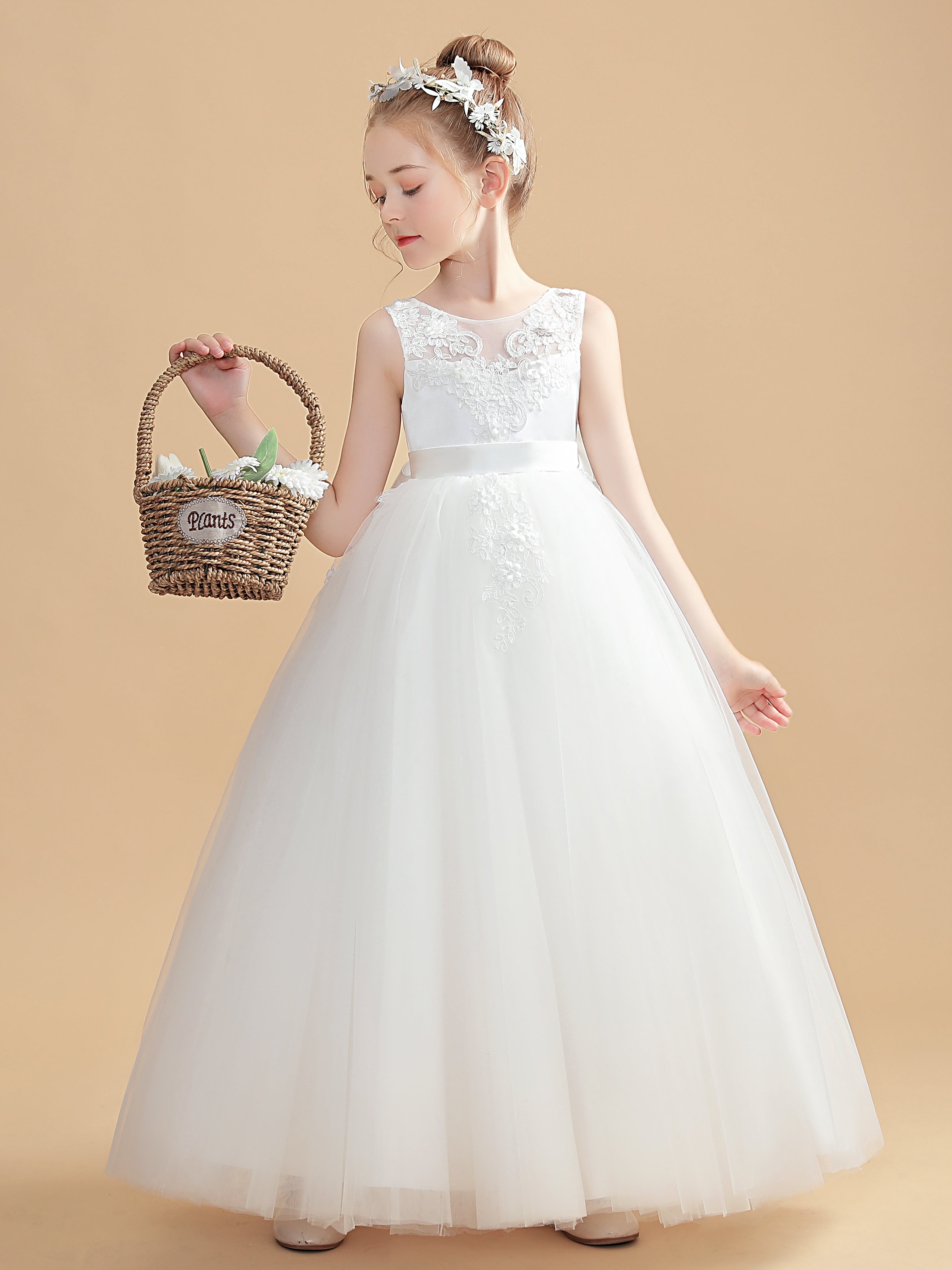 Cute Lace Appliques Tulle Flower Girl Dress with Bow-Knot Cute Lace Appliques Tulle Flower Girl Dress with Bow-Knot