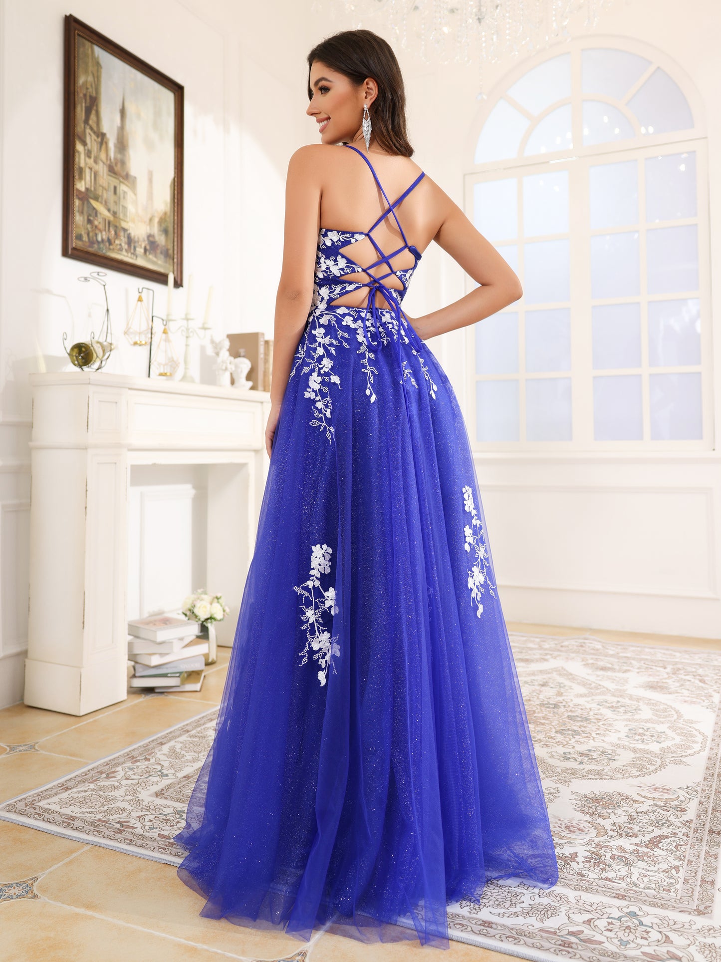 Spaghetti Straps Lace Appliques Floor Length Tulle Prom Dress