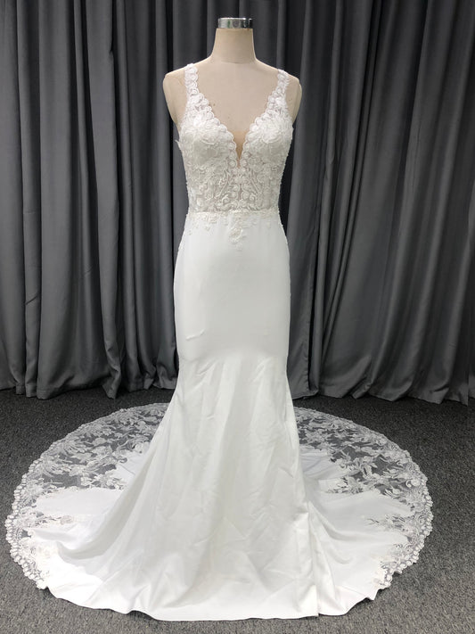 Lace Straps Mermaid V-neck  Wedding Dress With Train C0003