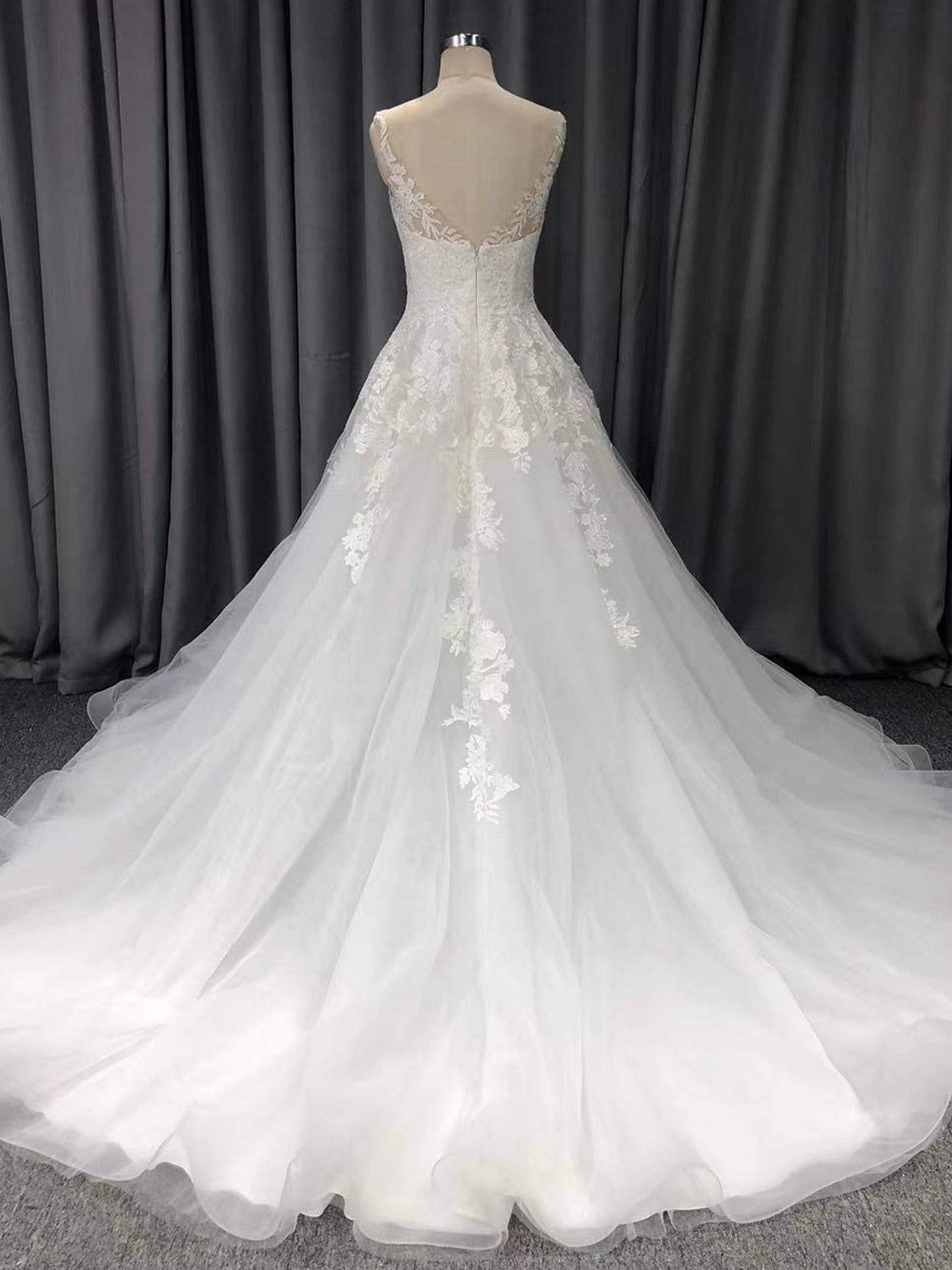 A-line Lace Appliques  Straps Wedding Dress With Train C0007