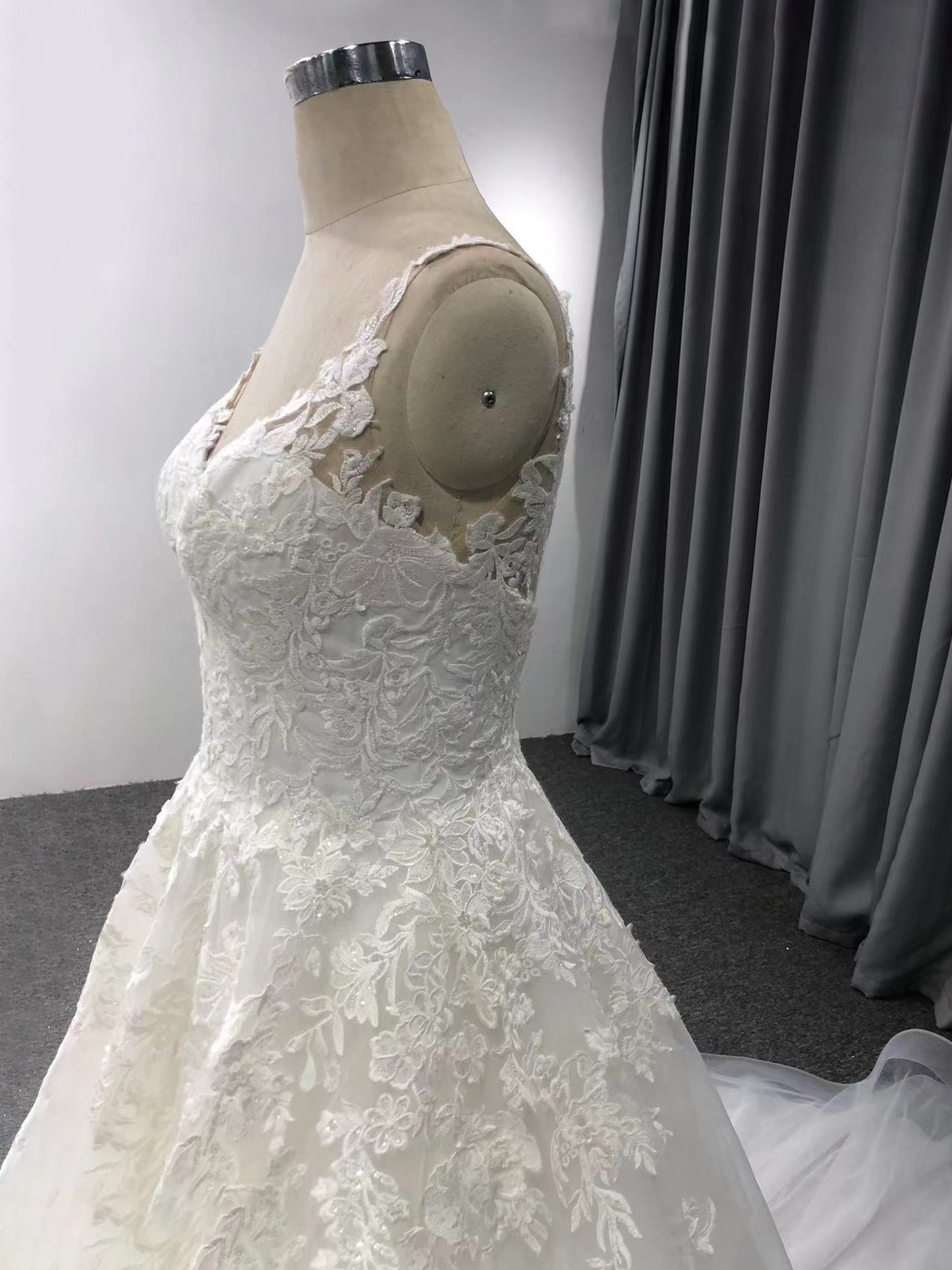 A-line Lace Appliques  Straps Wedding Dress With Train C0007