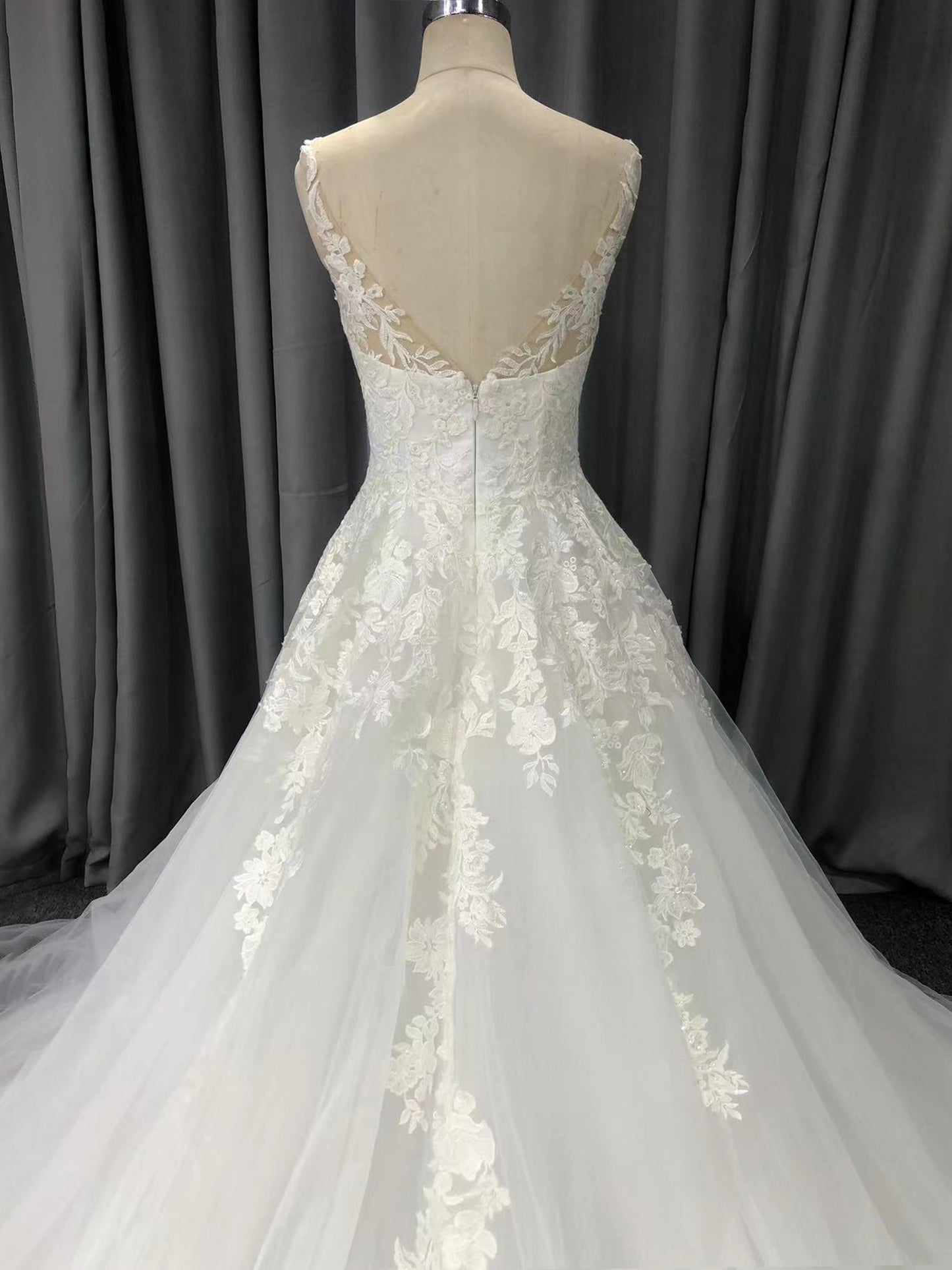 A-line Lace Appliques  Straps Wedding Dress With Train C0007
