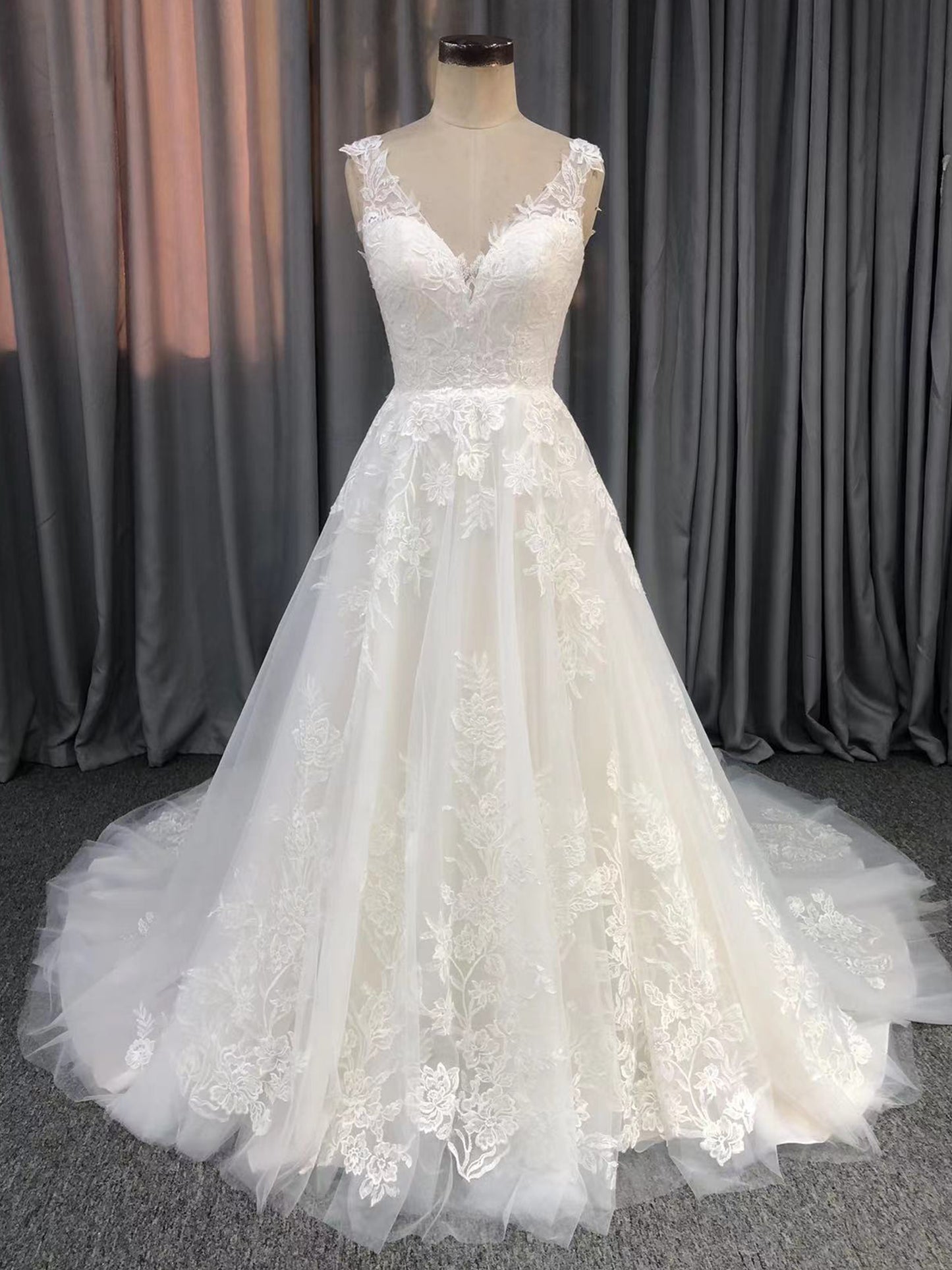 Straps V Neck  Lace Appliques A-line  Wedding Dress With Train C0010