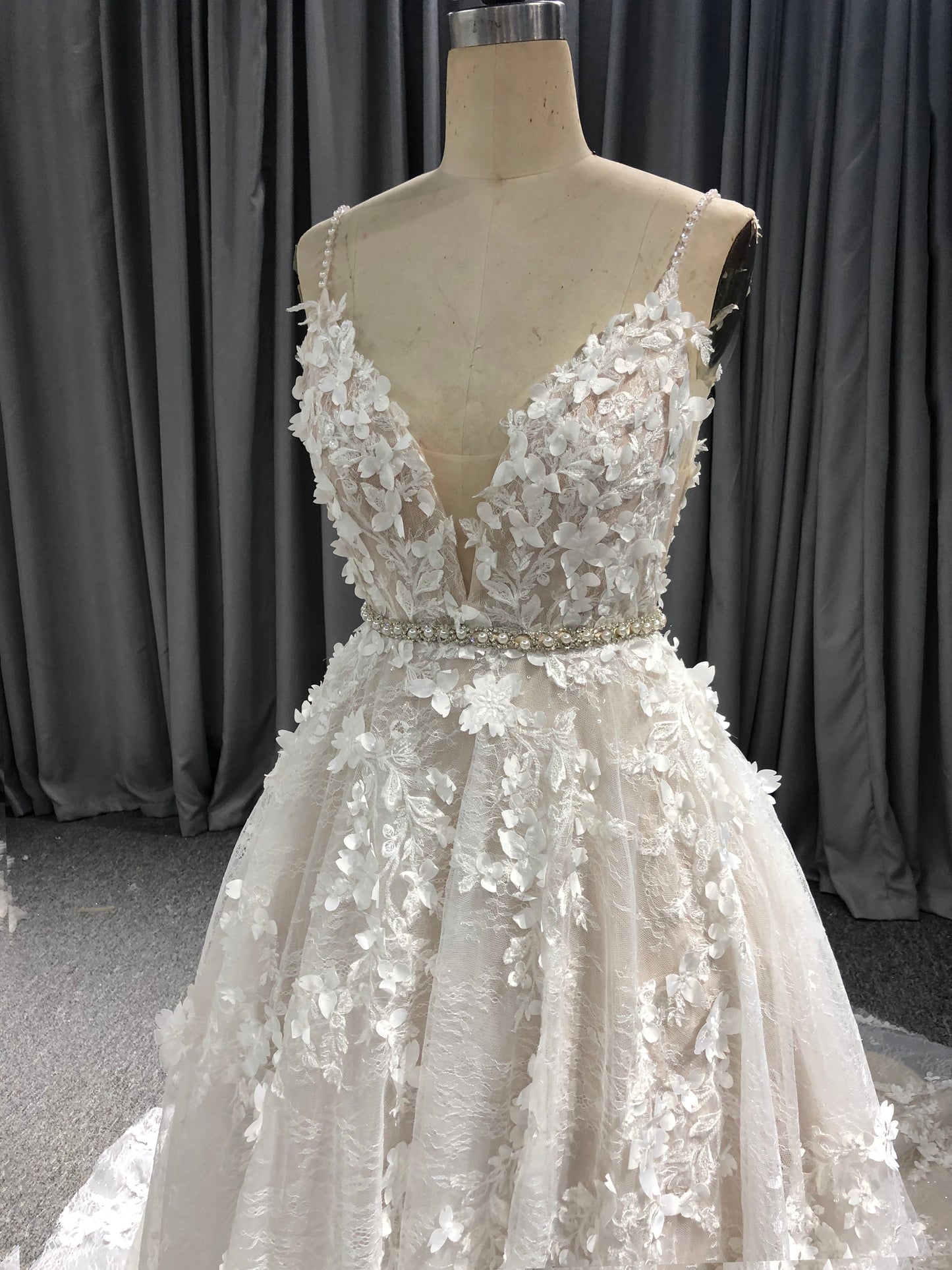 Lace Spaghetti Straps  V Neck A-line  Wedding Dress With  Sweep Train C0023