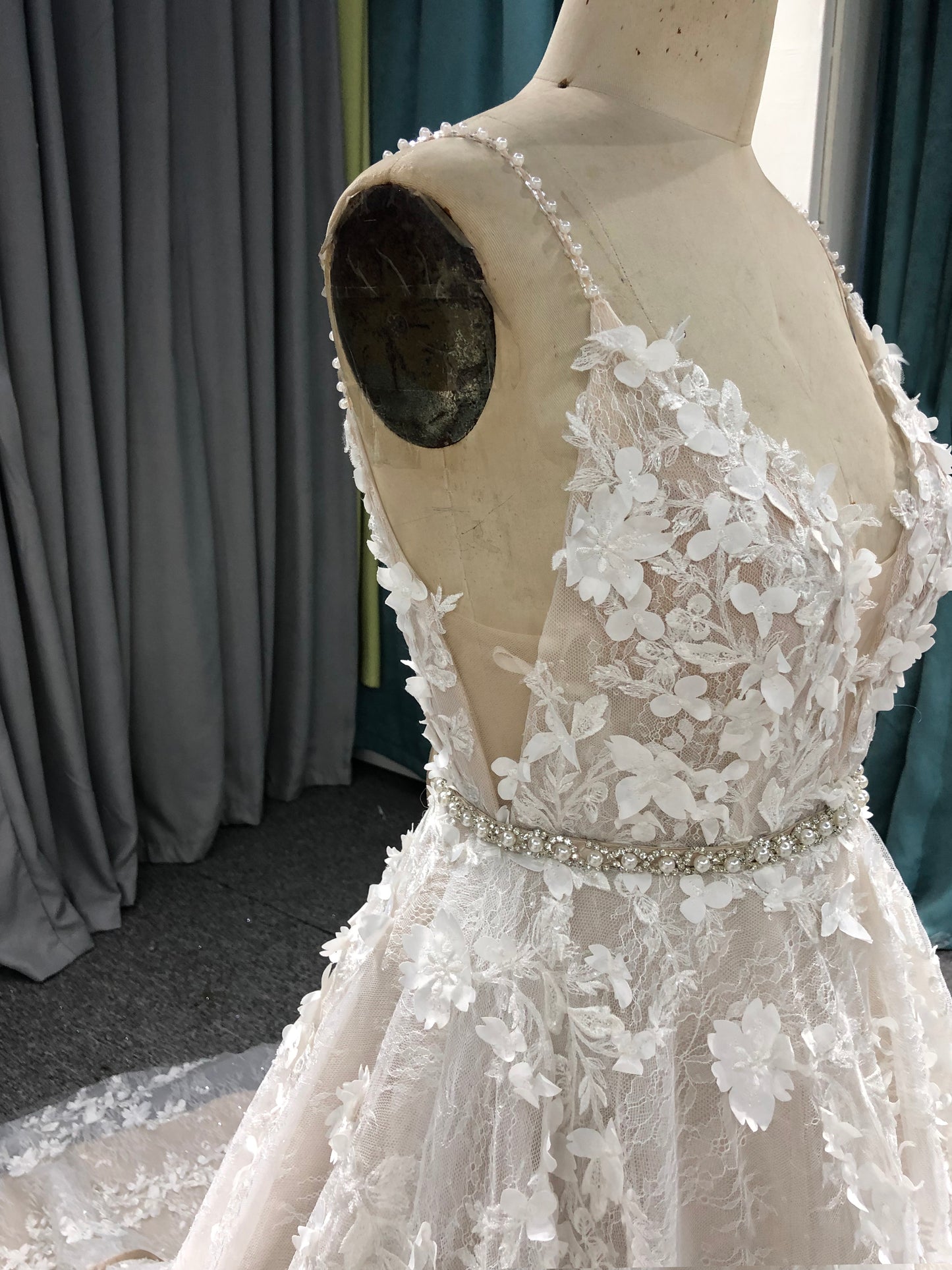 Lace Spaghetti Straps  V Neck A-line  Wedding Dress With  Sweep Train C0023