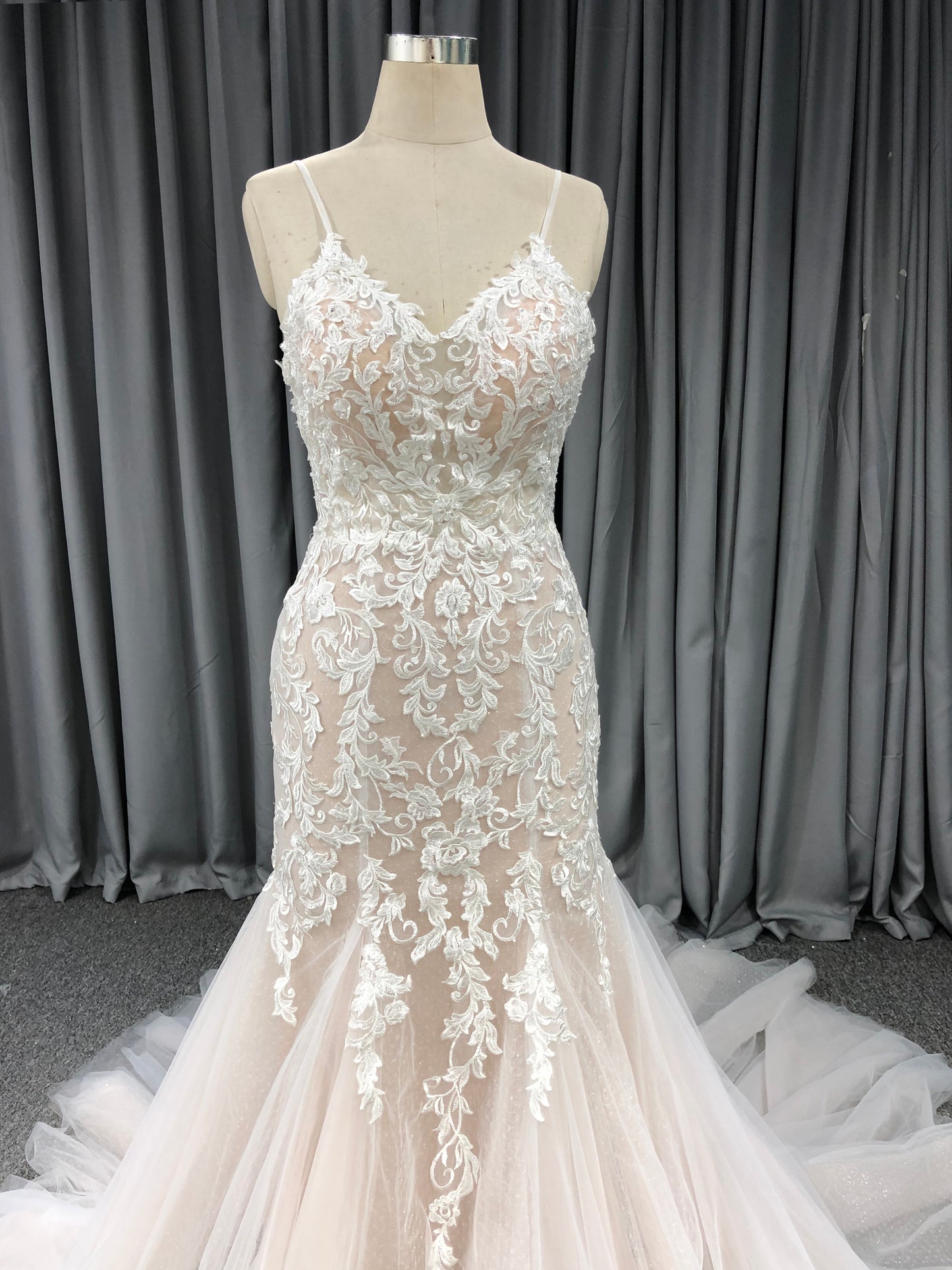 Spaghetti Straps Tulle With Lace Mermaid  Wedding Dress With  Train C0029