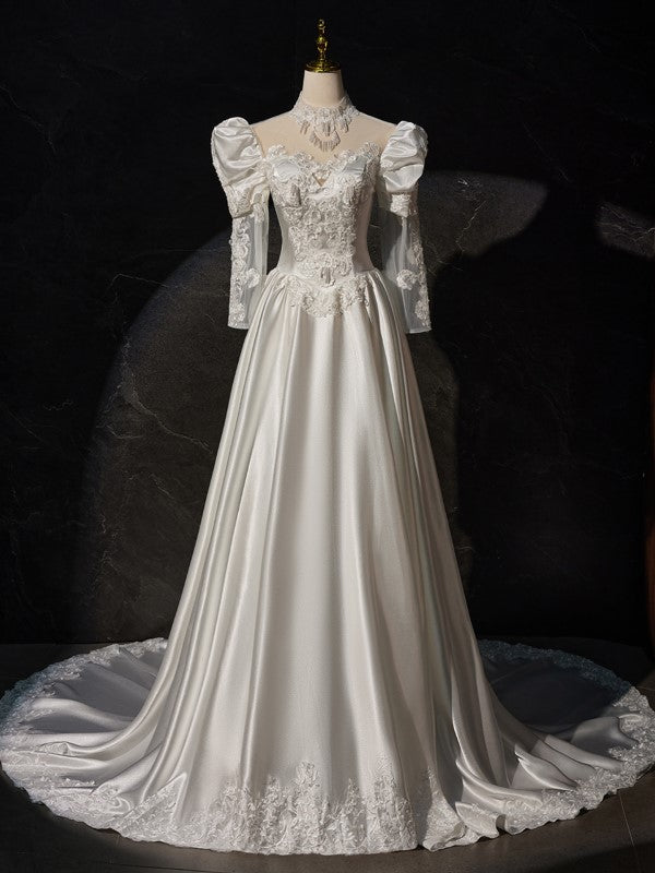 Gorgeous Vintage Satin Long Sleeves Appliques Wedding Dresses