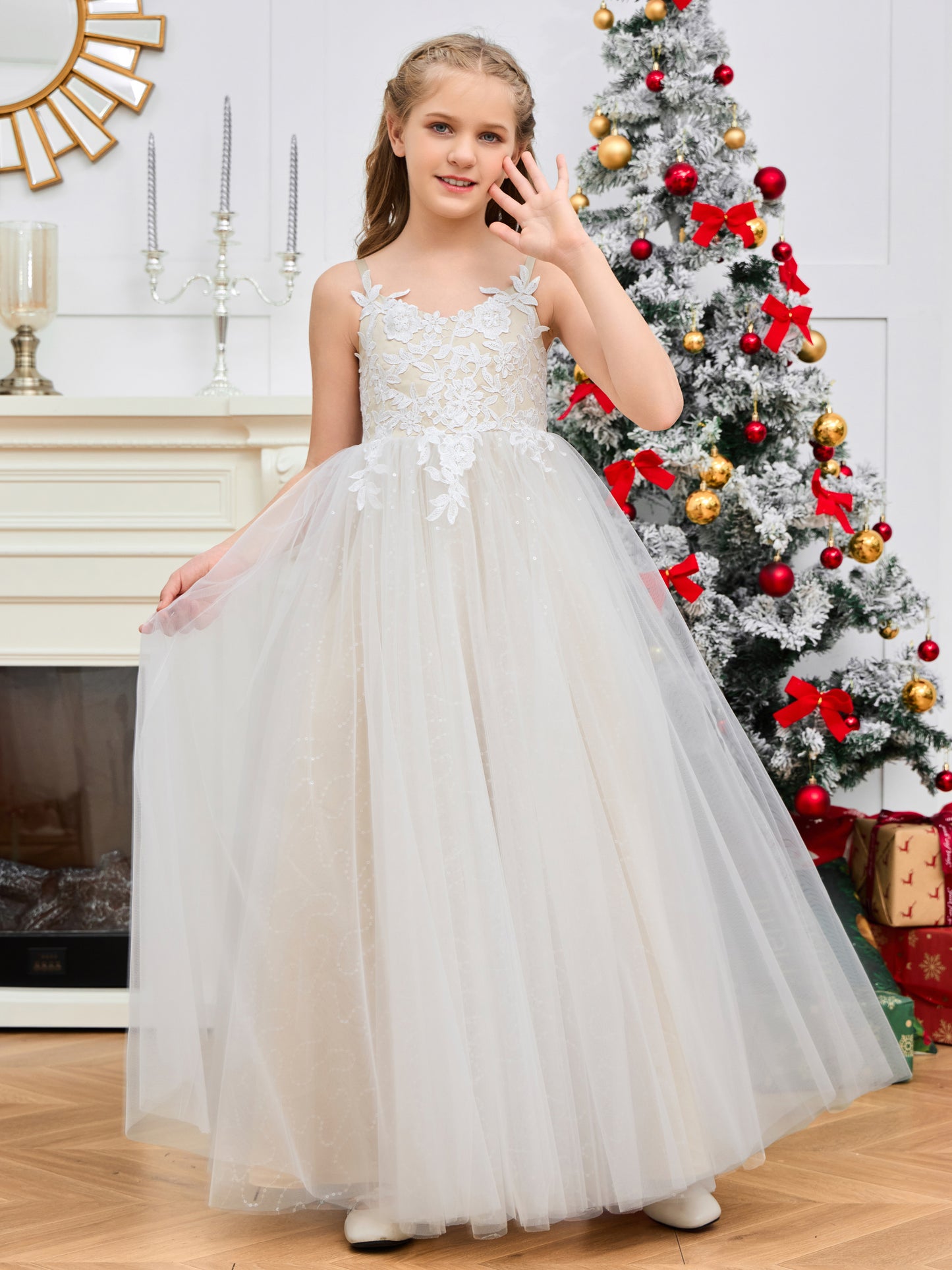 Spaghetti Straps Appliques Tulle Flower Girl Dress with Bow-Knot