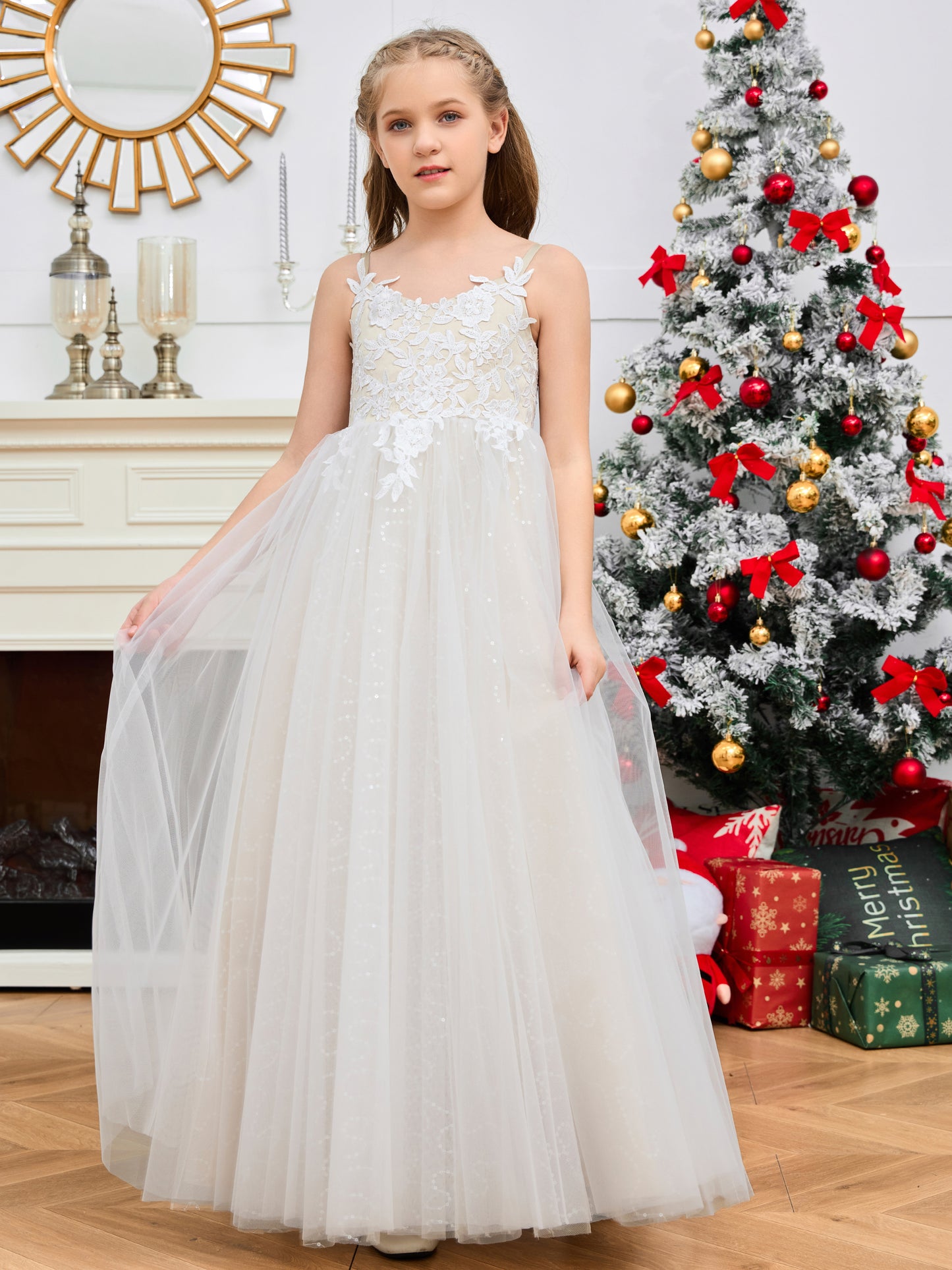 Spaghetti Straps Appliques Tulle Flower Girl Dress with Bow-Knot