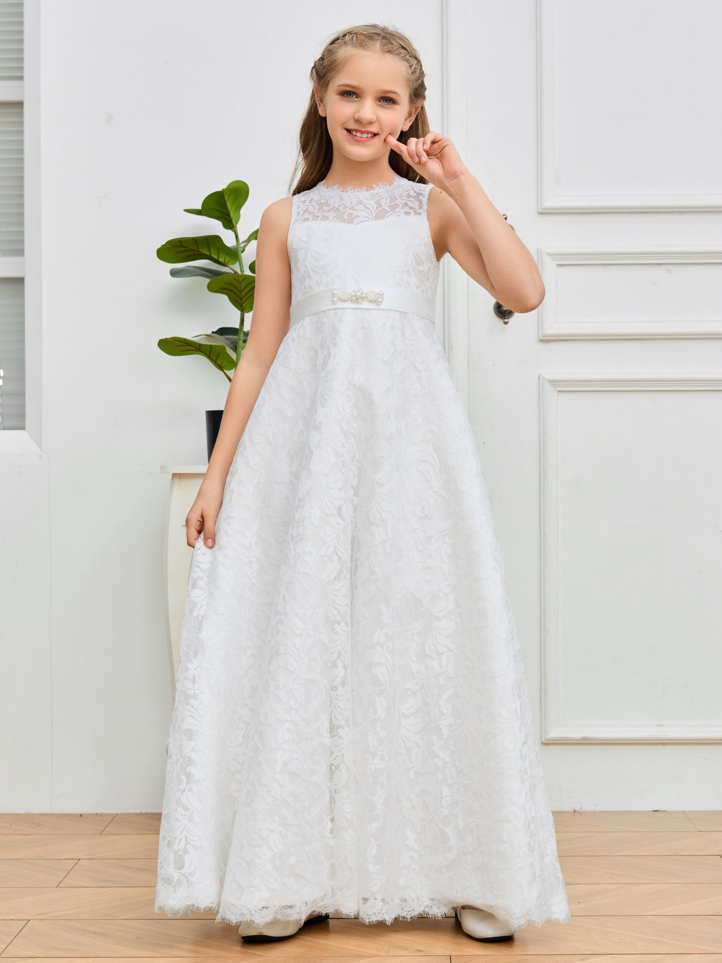 Elegant Sleeveless Lace Flower Girl Dress