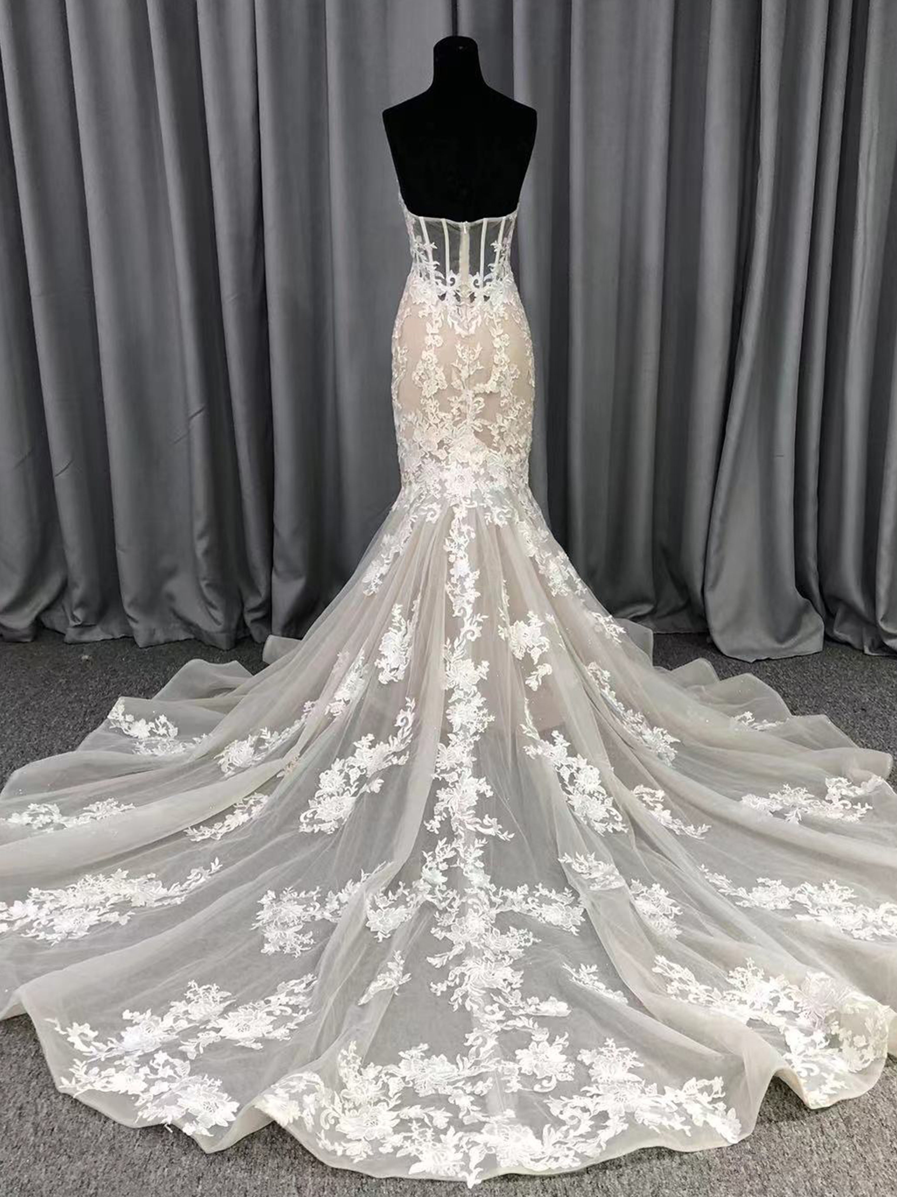 Sweetheart Illusion Top Mermaid Lace Bridal Gown